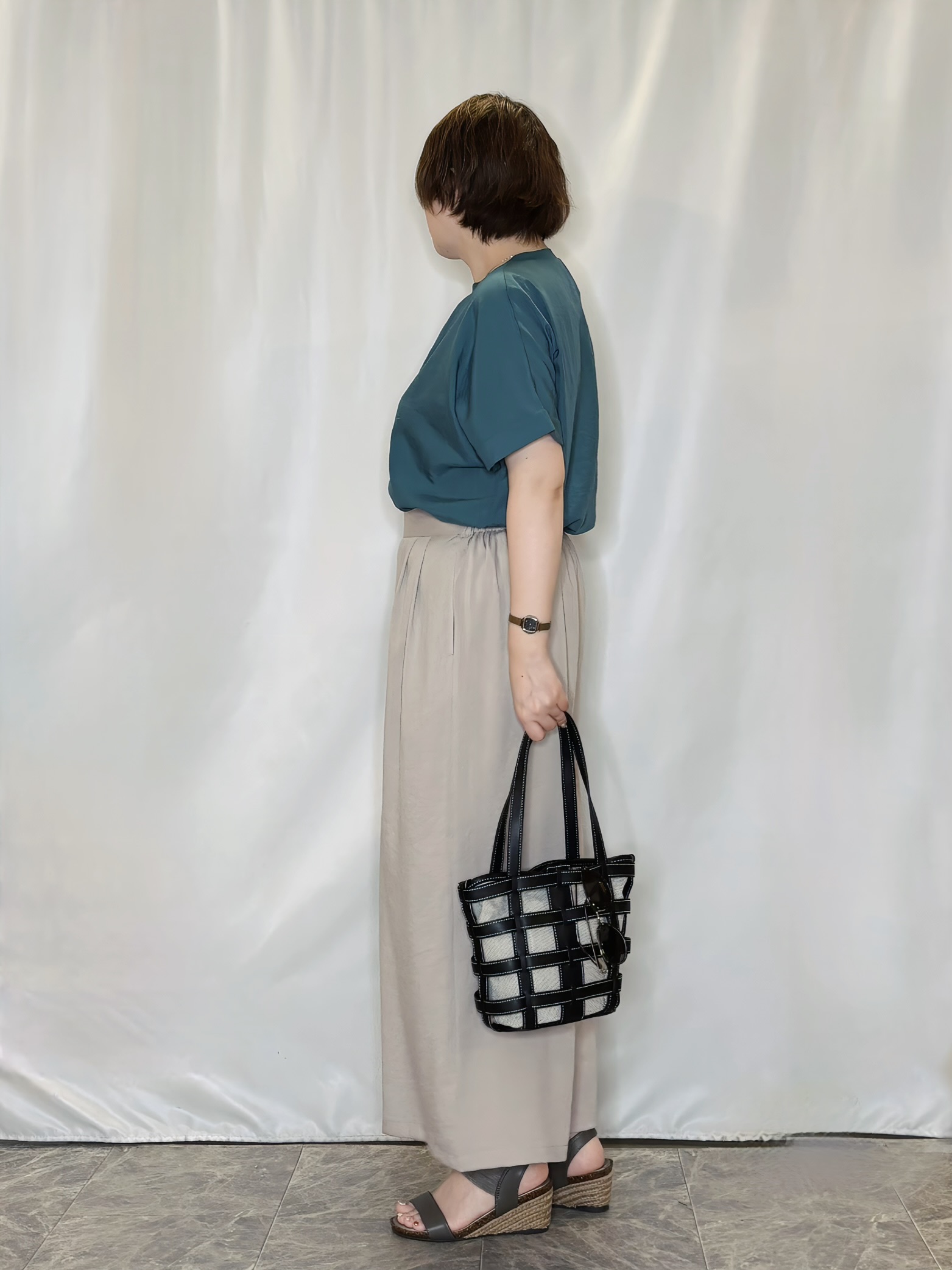 たみさんの「SHOO･LA･RUE｜【着丈選べる/体型カバー】洗濯後しわになりにくい さらっと快適ドルマントップス」を使ったコーディネート