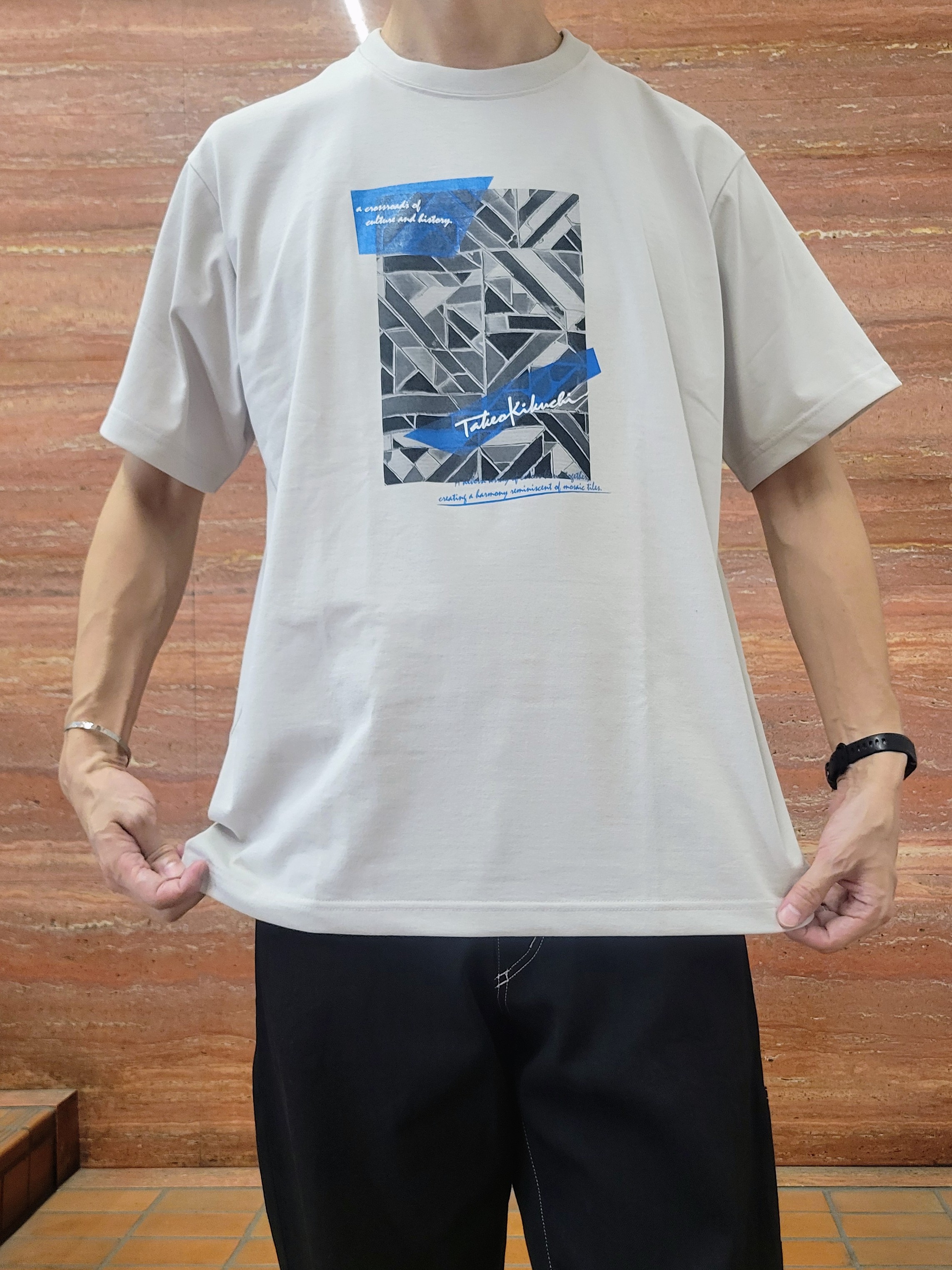 piroyaさんの「TAKEO KIKUCHI｜モノクロタイルTシャツ」を使ったコーディネート