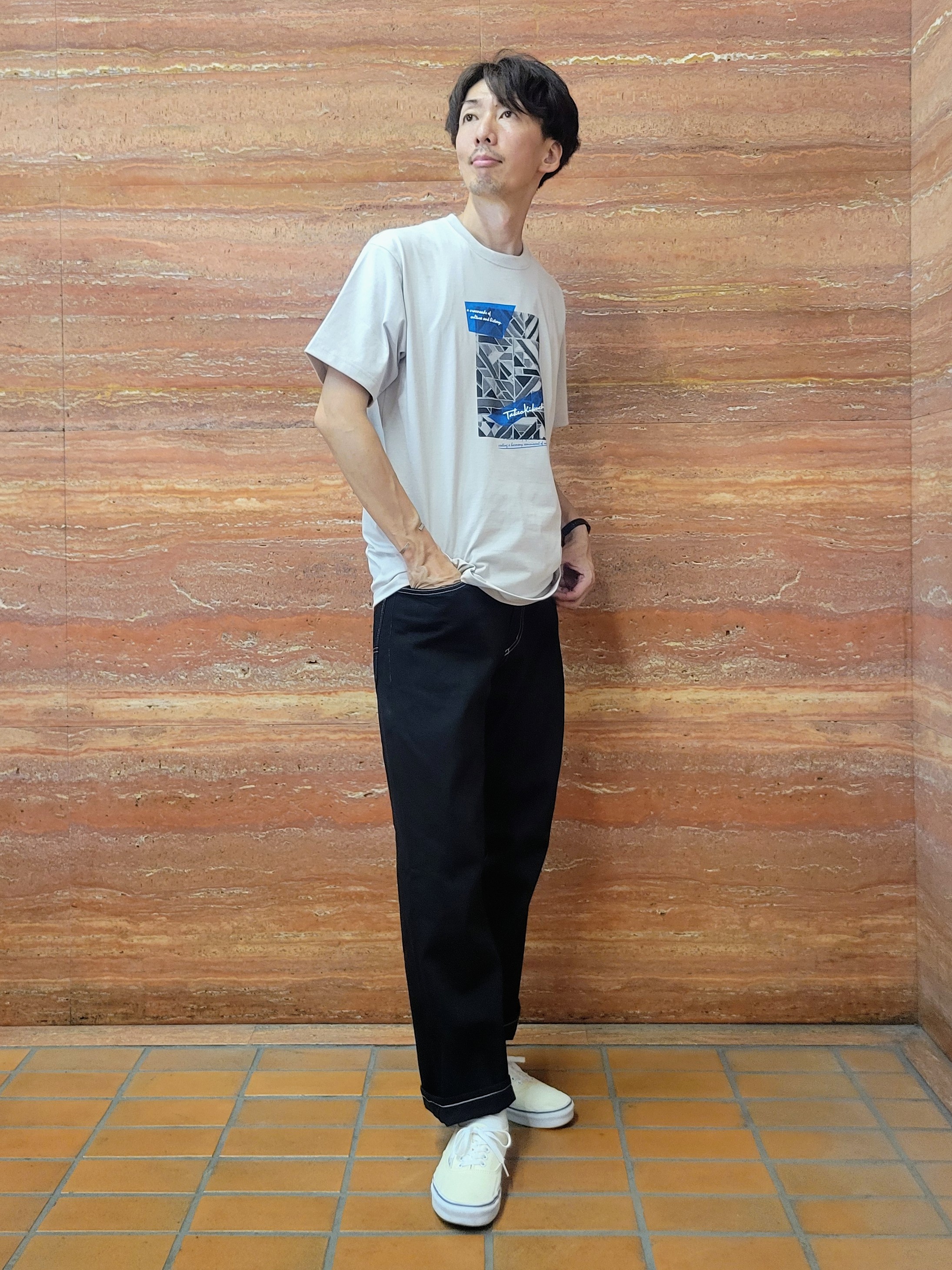 piroyaさんの「TAKEO KIKUCHI｜モノクロタイルTシャツ」を使ったコーディネート
