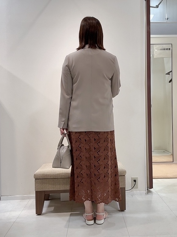 YUIさんの「UNTITLED｜【新色追加/セットアップ可】エアリー ダブルブレストジャケット」を使ったコーディネート