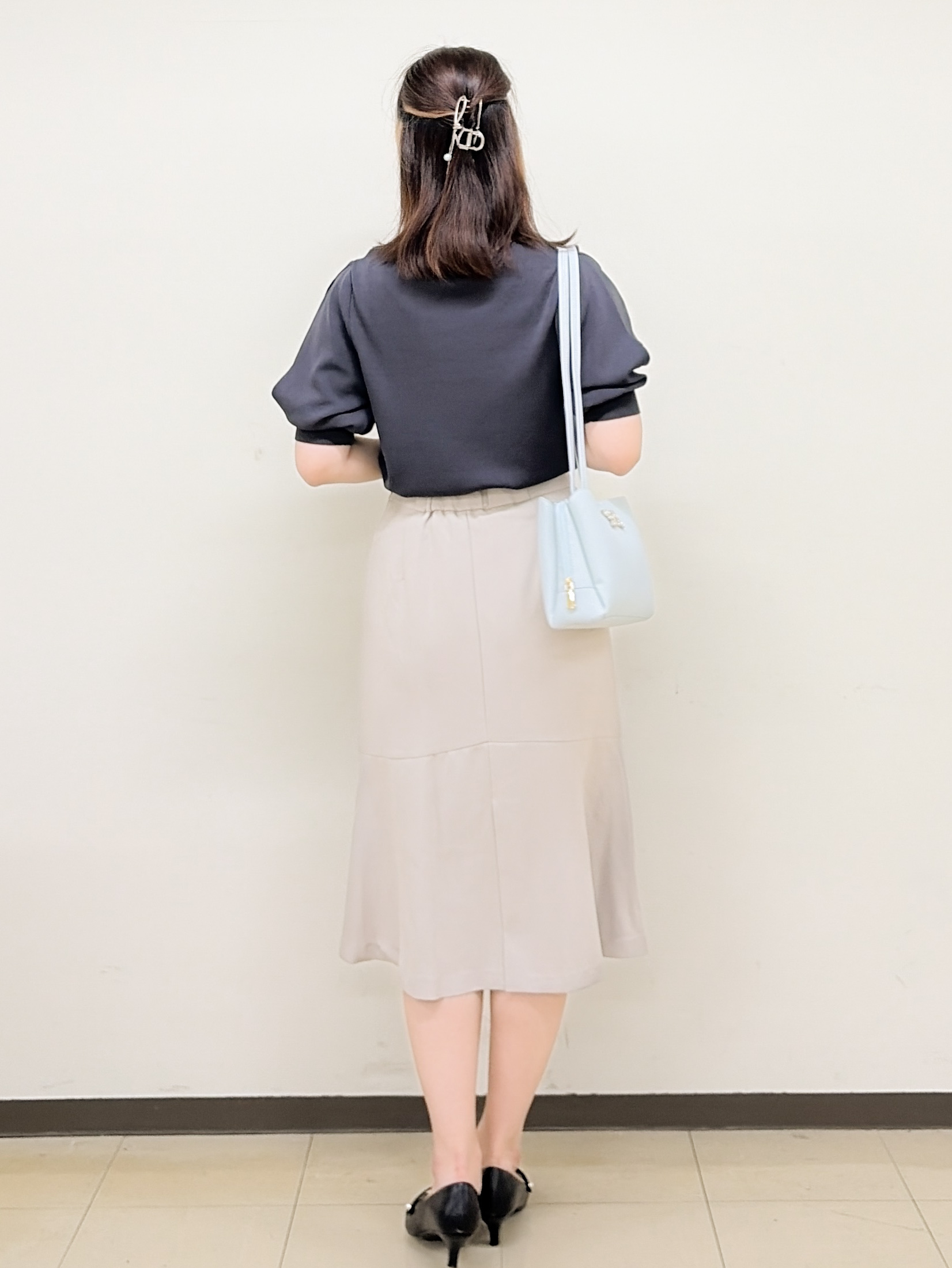 yurinaさんの「index｜【接触冷感／UVケア】クールタッチラップスリーブニット《洗濯機OK／XS～3L／9col》」を使ったコーディネート