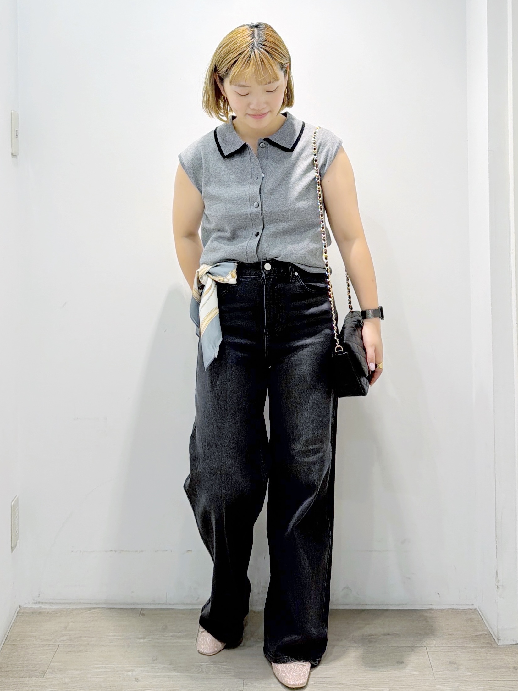 sumicaさんの「OPAQUE.CLIP｜配色衿フレンチスリーブニット【洗濯機OK】」を使ったコーディネート