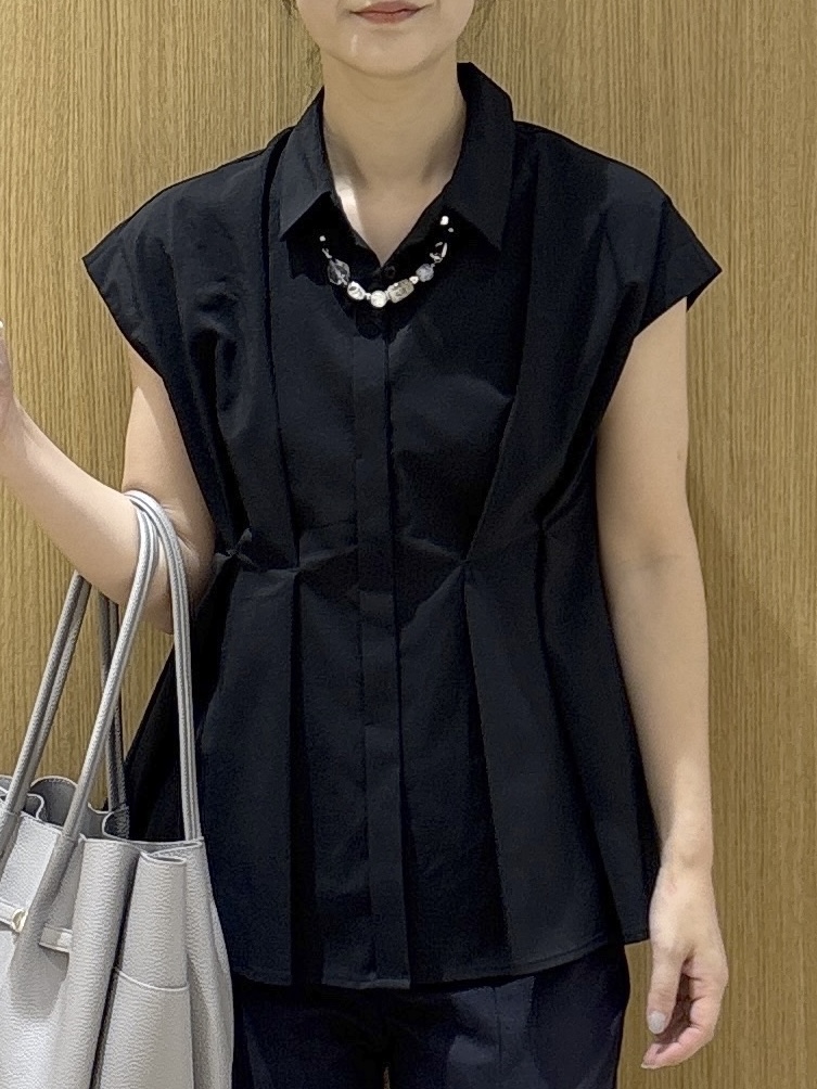 たけねぇさんの「OPAQUE.CLIP｜タックペプラムブラウス【洗濯機OK】」を使ったコーディネート