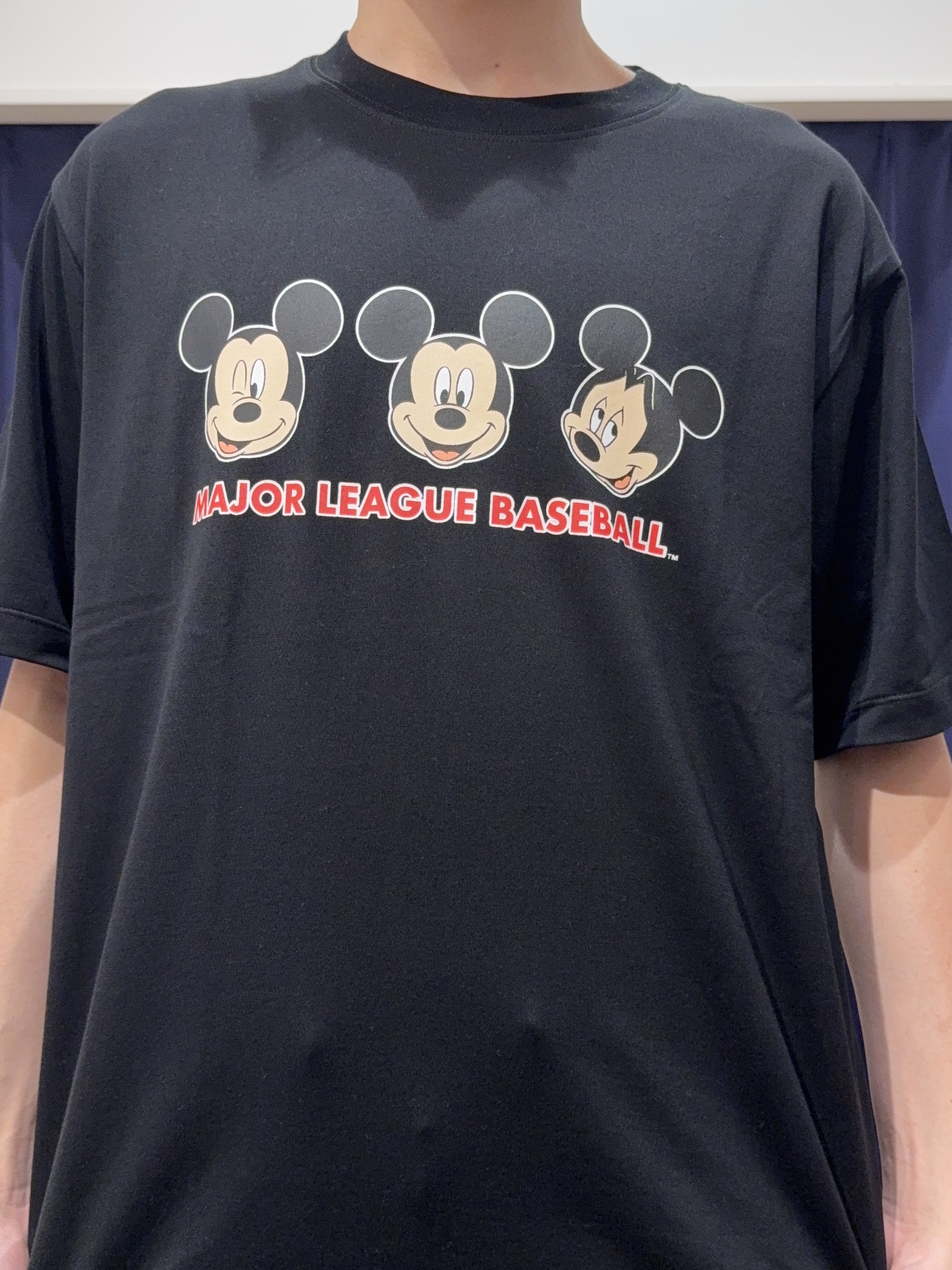 カシマさんの「THE SHOP TK｜【Disney】【MLB】スペシャルデザイン半袖Tシャツ」を使ったコーディネート