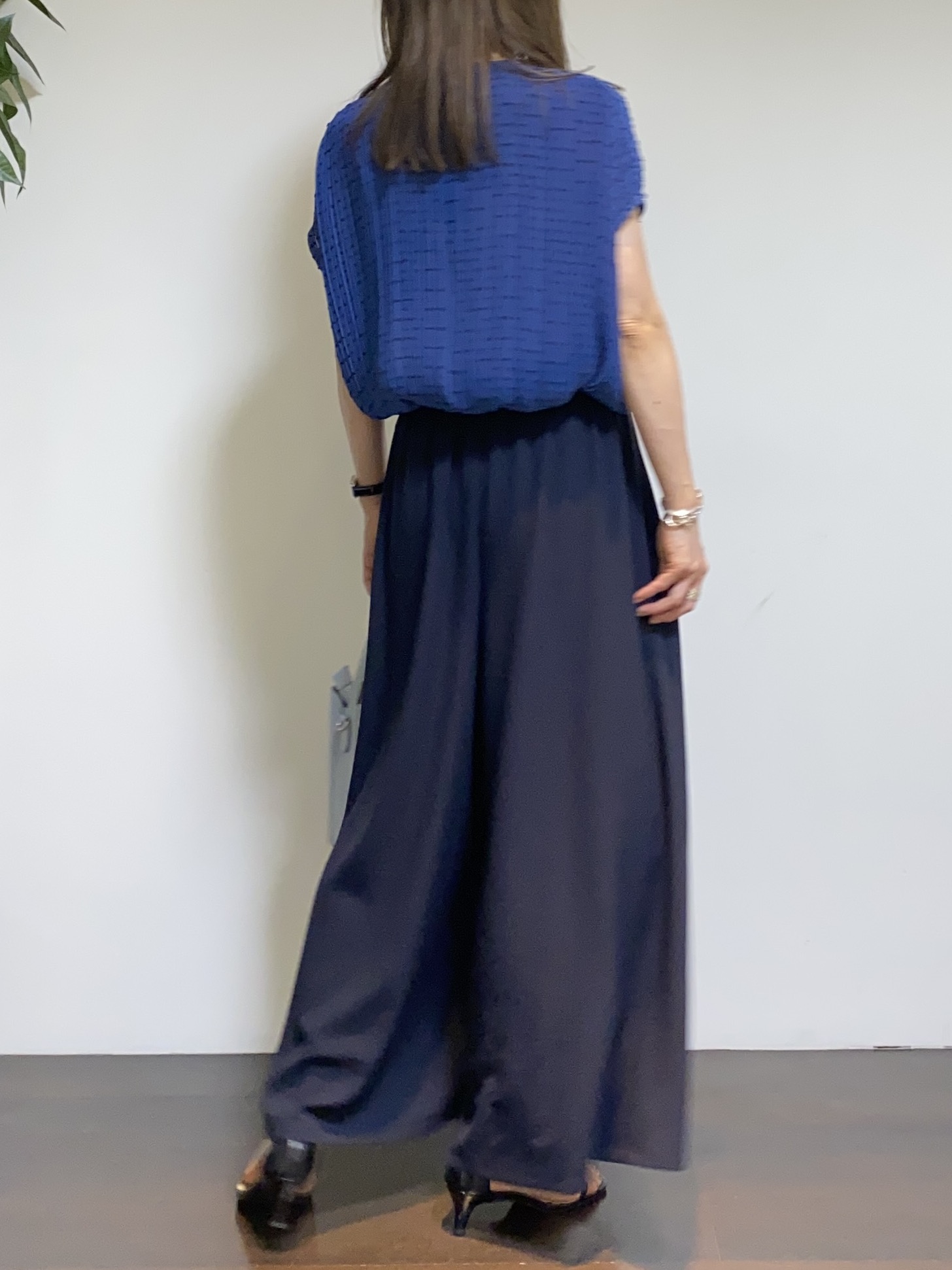 tomoさんの「UNTITLED｜【1枚で着映える】ドットジャガードブラウス」を使ったコーディネート