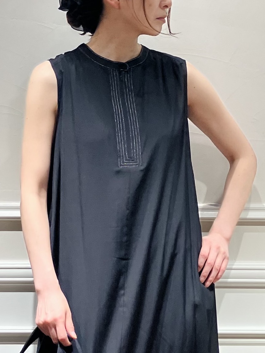 TSUKUIさんの「DRESSTERIOR｜【otonaMUSE5月号掲載】スキニーベルトサンダル」を使ったコーディネート