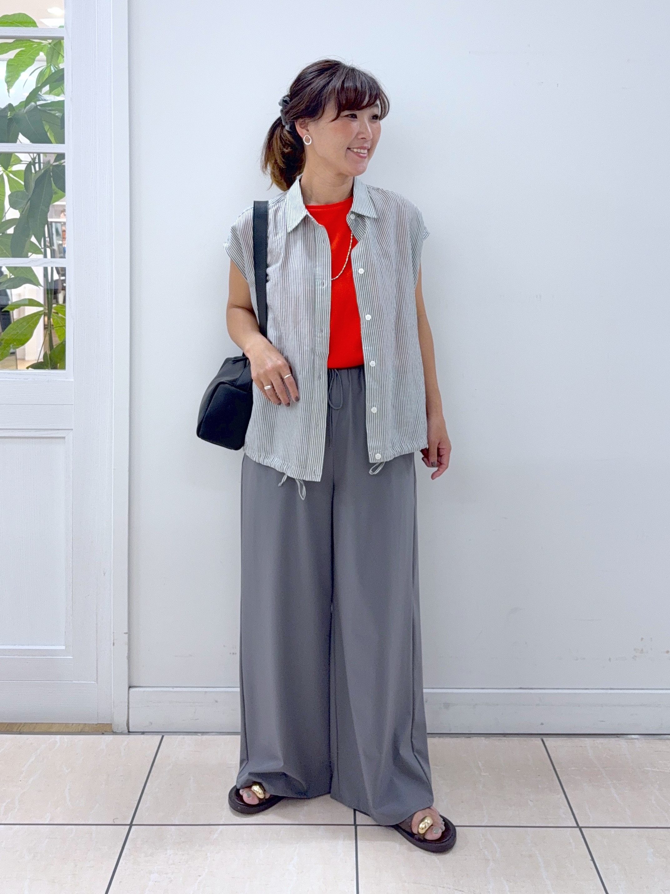 Osawaさんの「Dessin｜リネンブレンド フレンチスリーブドロストシャツ」を使ったコーディネート