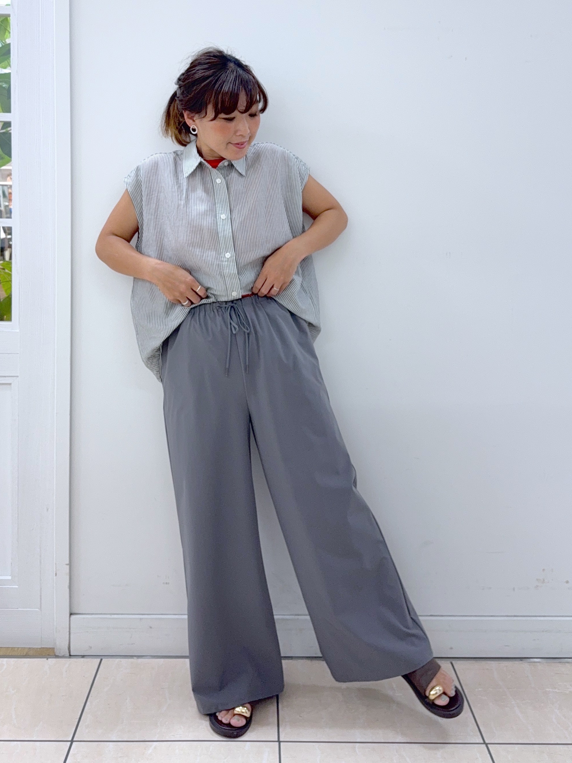 Osawaさんの「Dessin｜リネンブレンド フレンチスリーブドロストシャツ」を使ったコーディネート