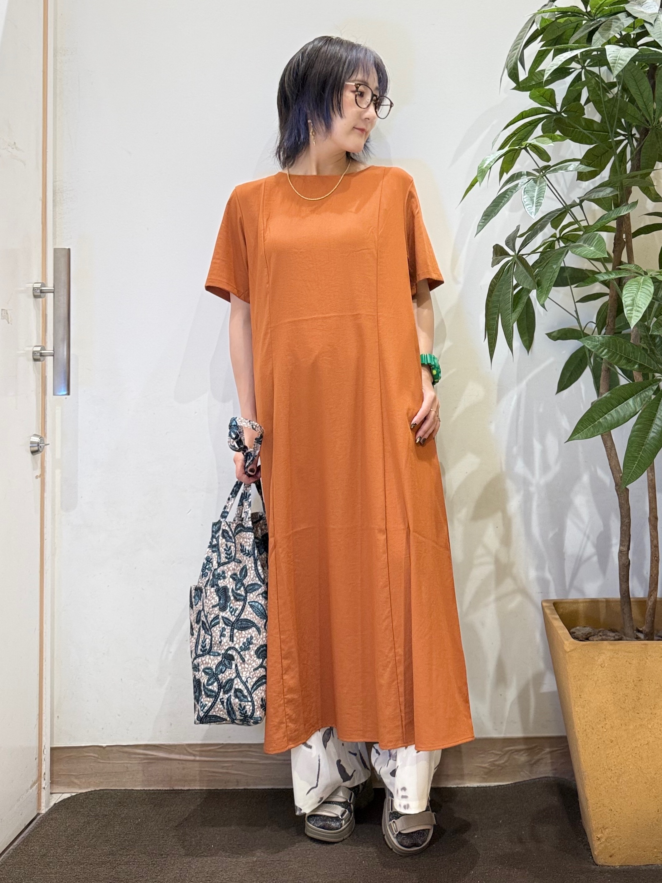 misakiさんの「SHOO･LA･RUE｜【S-LL/洗濯機可/セットアップ可】軽凛(かろりん) 切替ワンピース」を使ったコーディネート