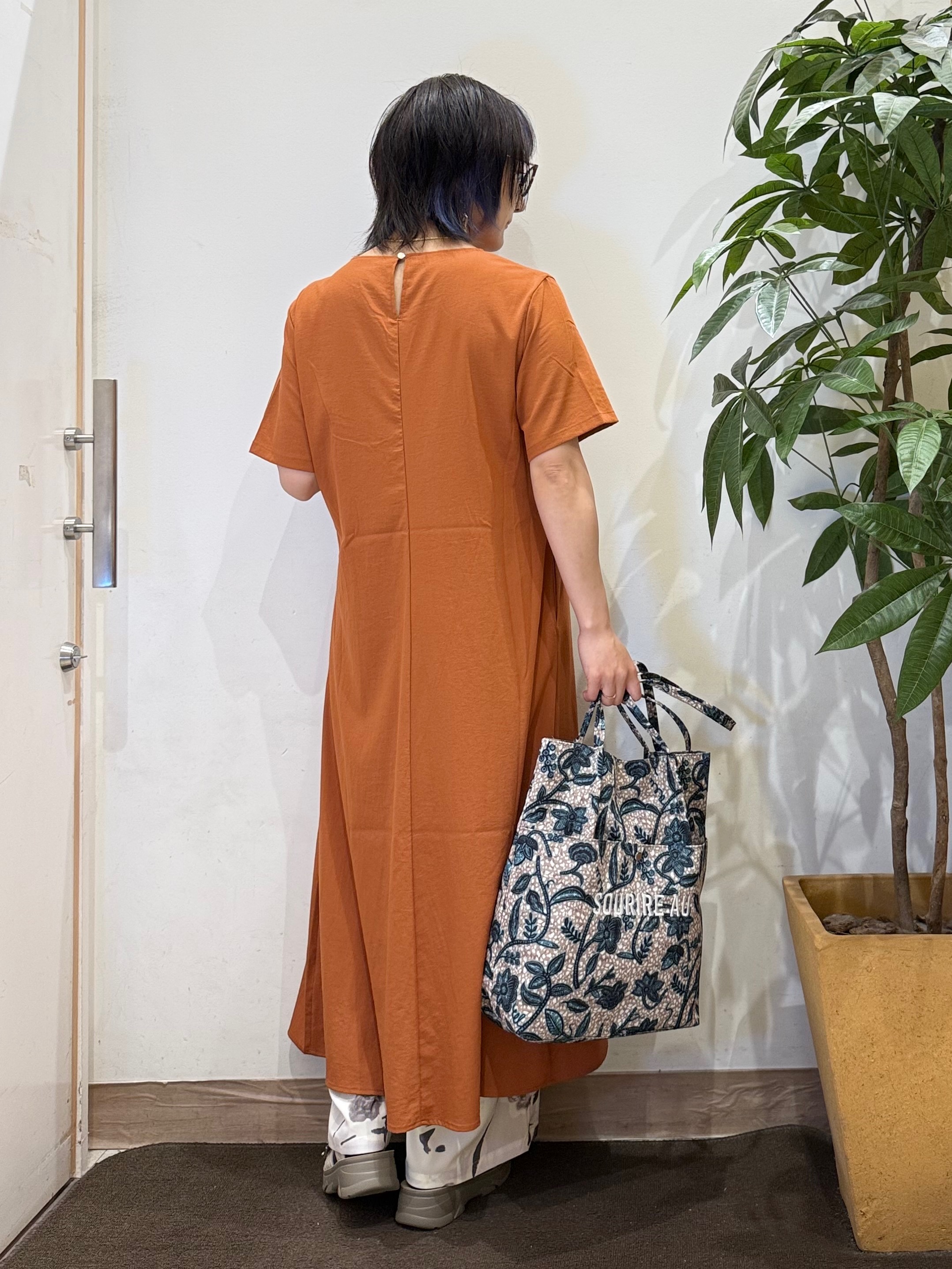 misakiさんの「SHOO･LA･RUE｜【S-LL/洗濯機可/セットアップ可】軽凛(かろりん) 切替ワンピース」を使ったコーディネート