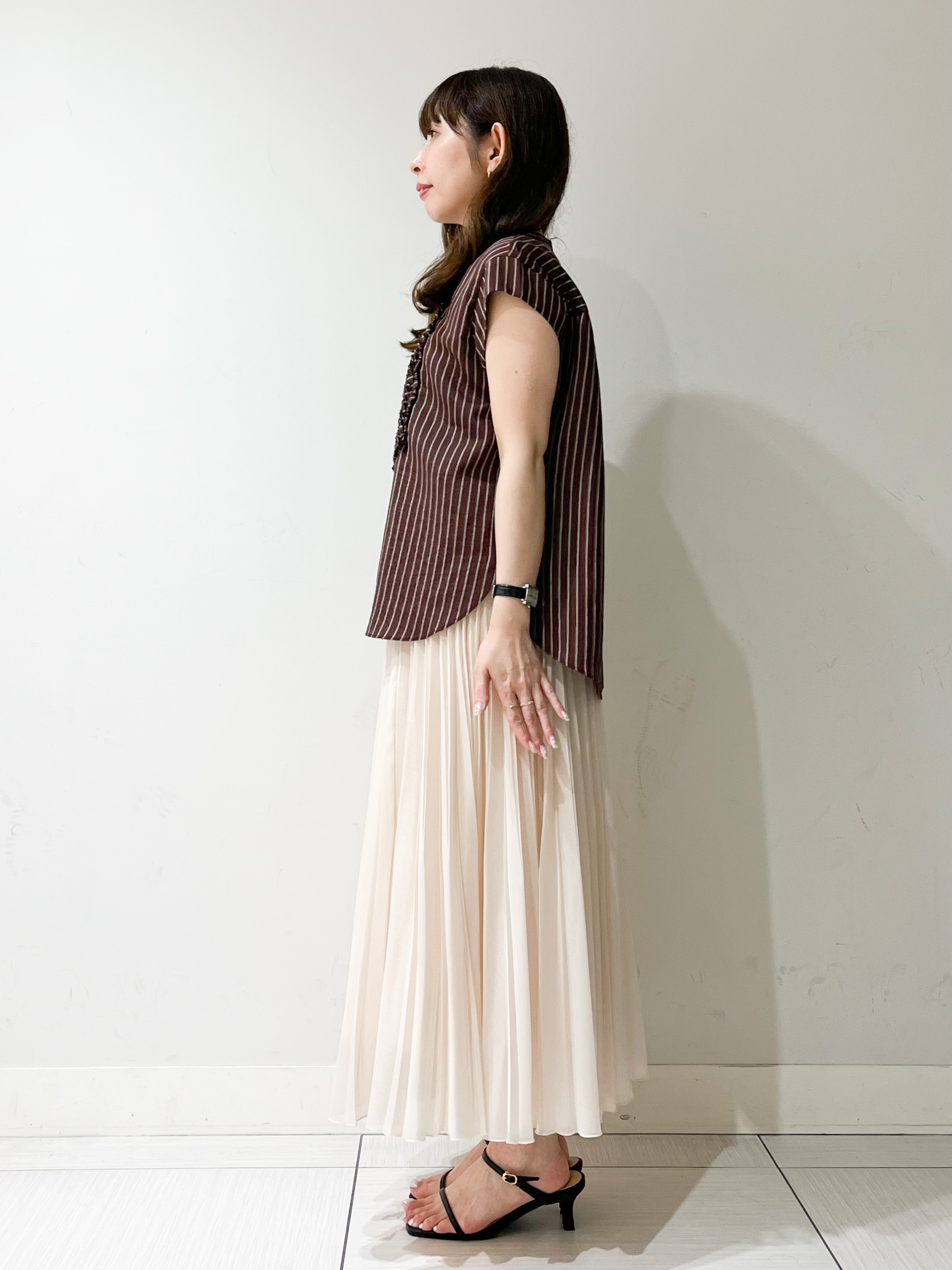 じゅんさんの「DRESSTERIOR｜ストライプフレンチスリーブフリルブラウス」を使ったコーディネート