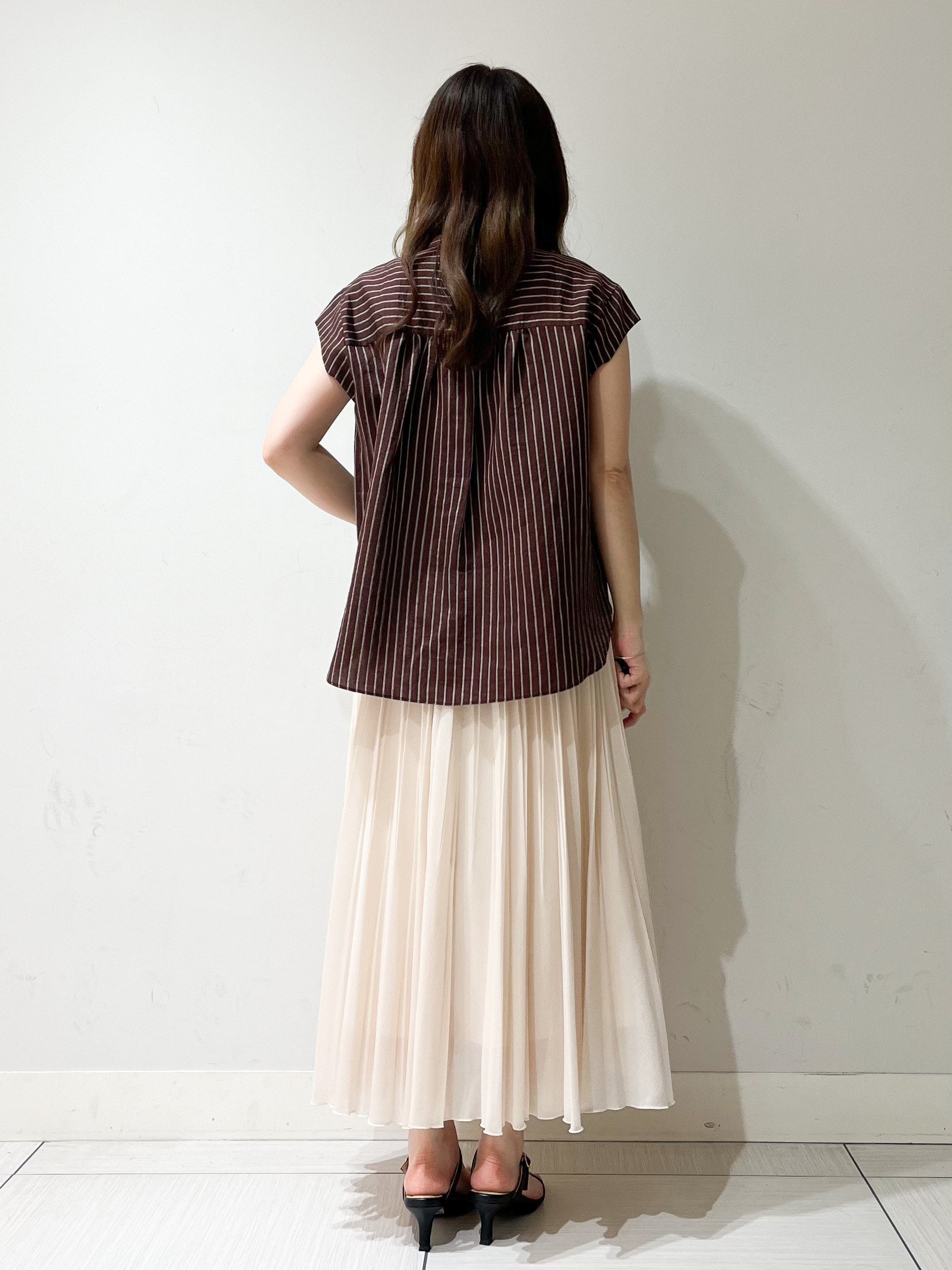 じゅんさんの「DRESSTERIOR｜ストライプフレンチスリーブフリルブラウス」を使ったコーディネート