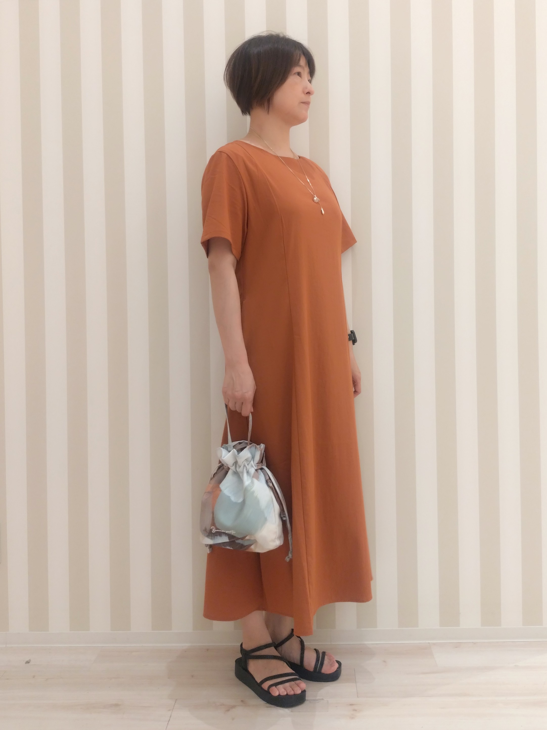AKさんの「SHOO･LA･RUE｜【S-LL/洗濯機可/セットアップ可】軽凛(かろりん) 切替ワンピース」を使ったコーディネート