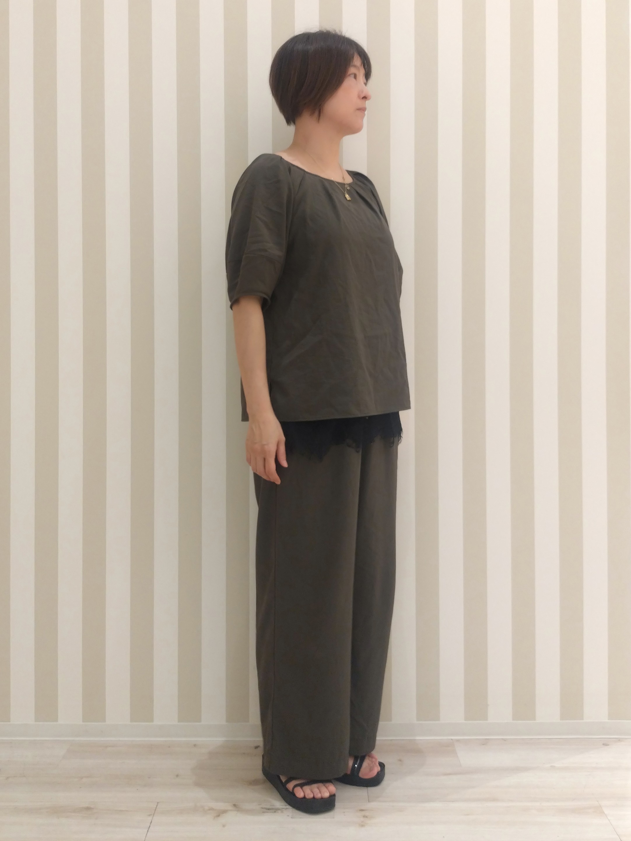 AKさんの「SHOO･LA･RUE｜【S-LL/洗濯機可/セットアップ可】軽凛(かろりん) タックブラウス」を使ったコーディネート