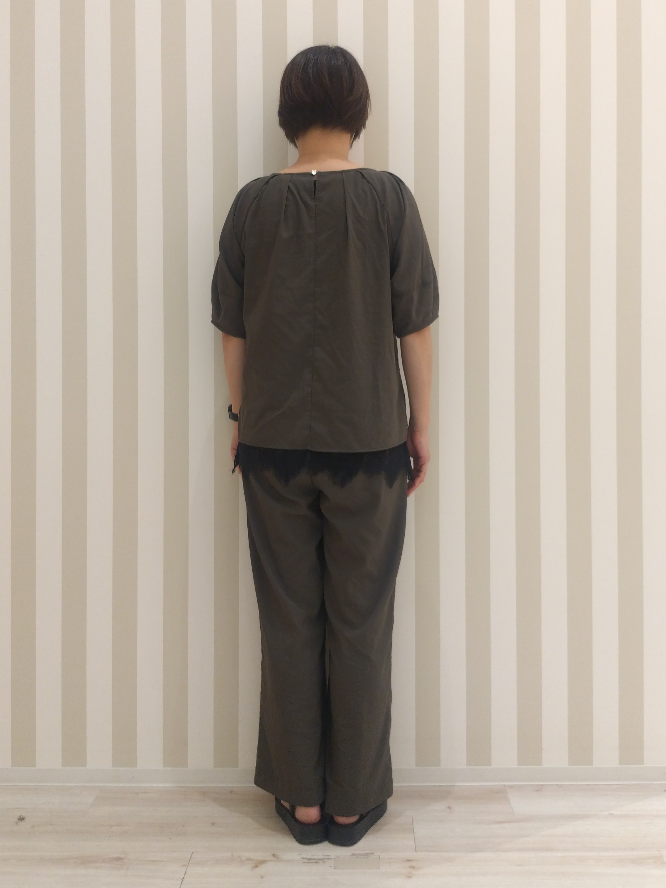 AKさんの「SHOO･LA･RUE｜【S-LL/洗濯機可/セットアップ可】軽凛(かろりん) タックブラウス」を使ったコーディネート