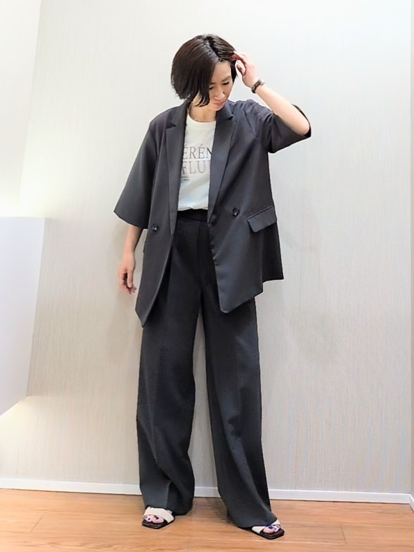 ミズタさんの「UNTITLED｜【秋の通勤羽織/セットアップ可/UVカット】エアリークール半袖ジャケット」を使ったコーディネート