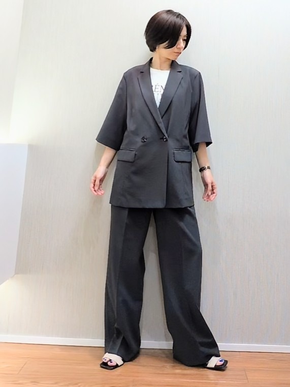 ミズタさんの「UNTITLED｜【秋の通勤羽織/セットアップ可/UVカット】エアリークール半袖ジャケット」を使ったコーディネート