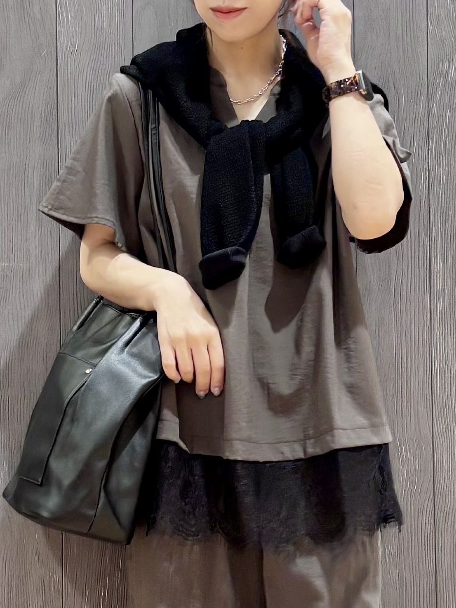 meiさんの「SHOO･LA･RUE｜【S-LL/洗濯機可】さらっとタッチ ほんのりシアーカーディガン」を使ったコーディネート