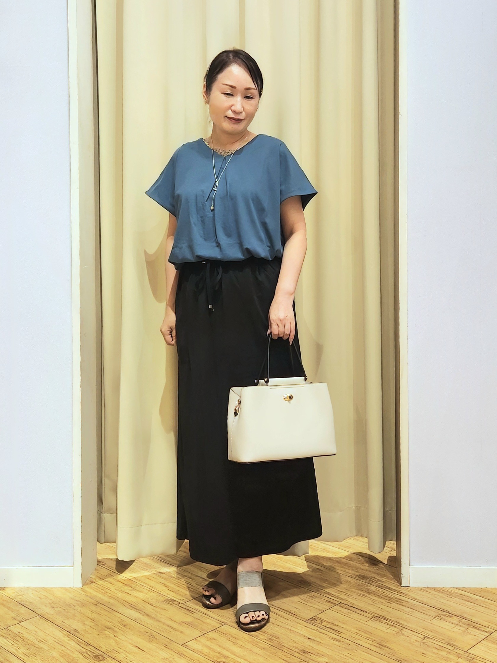 くまさんの「SHOO･LA･RUE｜【前後2WAY/S-LL/洗濯機可】楽に着られて好印象 やわらかトップス」を使ったコーディネート