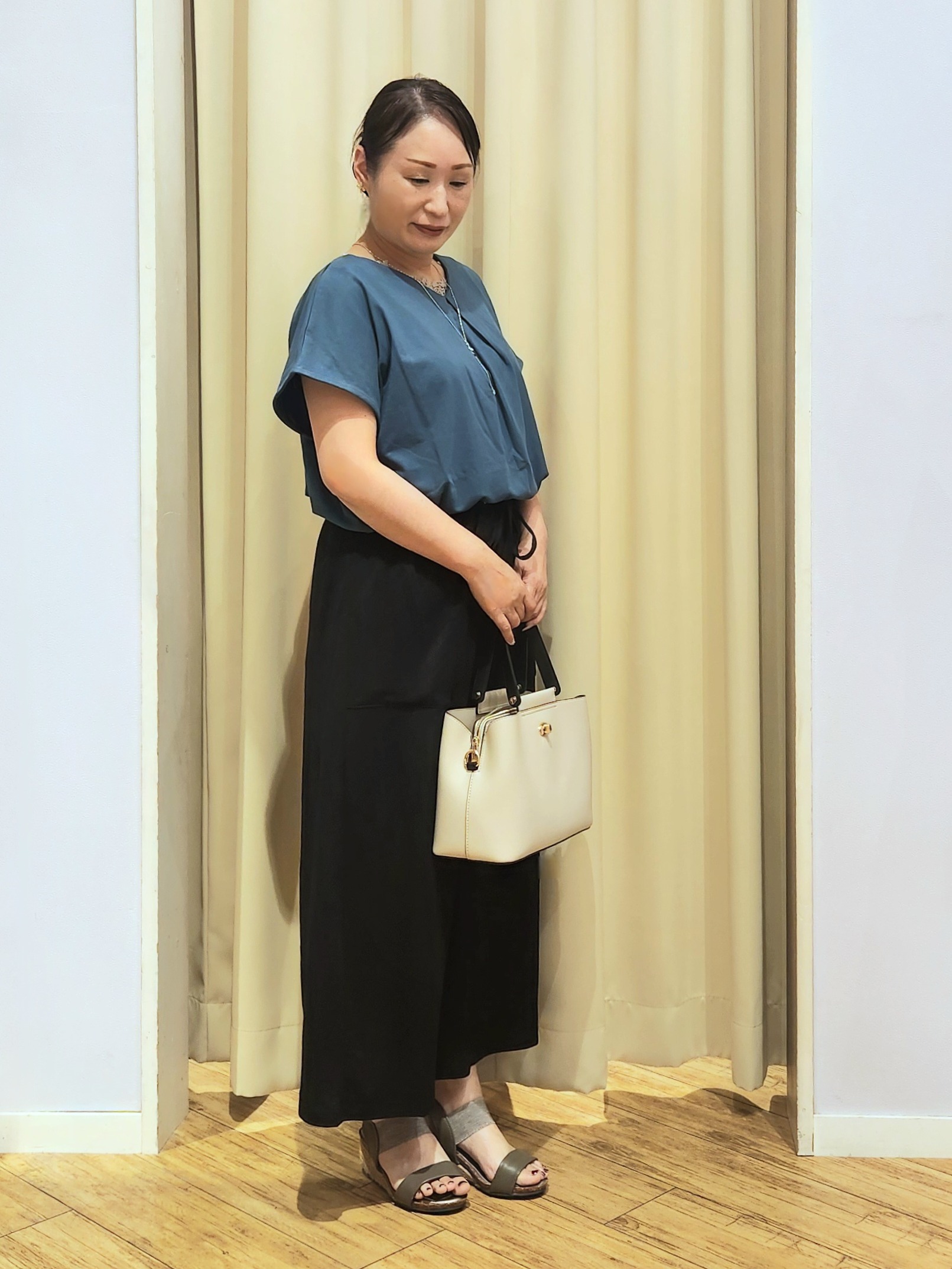 くまさんの「SHOO･LA･RUE｜【前後2WAY/S-LL/洗濯機可】楽に着られて好印象 やわらかトップス」を使ったコーディネート