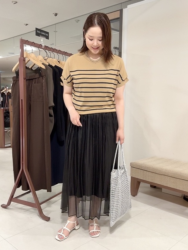 YUIさんの「UNTITLED｜【肌に張りつきにくい/前後2WAY】ドライタッチコットンプルオーバー」を使ったコーディネート