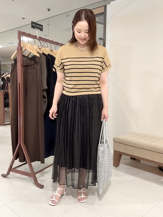 YUIさんの「UNTITLED｜【肌に張りつきにくい/前後2WAY】ドライタッチコットンプルオーバー」を使ったコーディネート