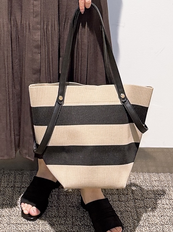 みーさんの「grove｜高評価！【洗える/名品】大人の透け感、シアーカーディガン」を使ったコーディネート