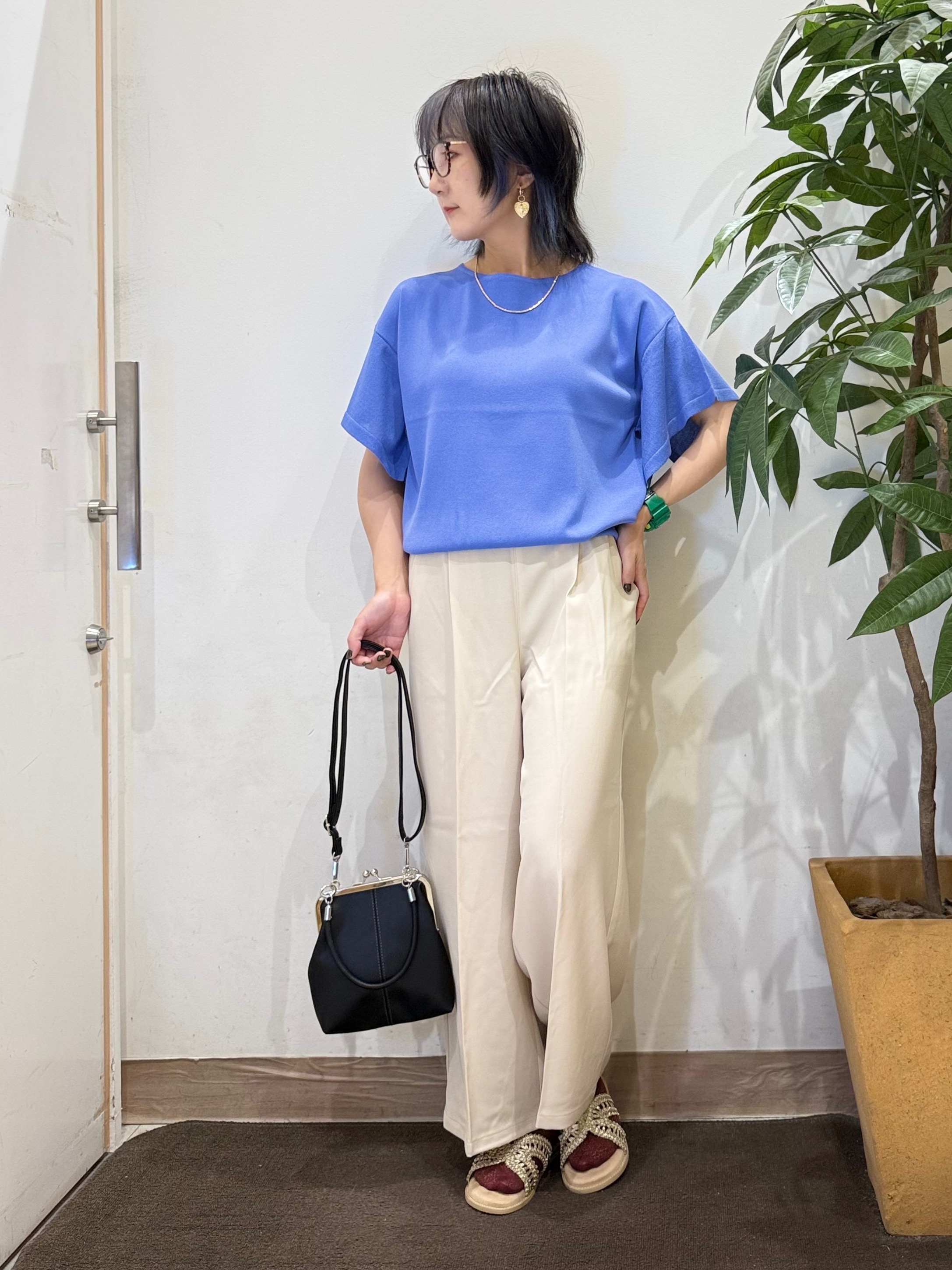 misakiさんの「SHOO･LA･RUE｜【S-LL/洗濯機可】インせず着られる ひらり袖ニット」を使ったコーディネート