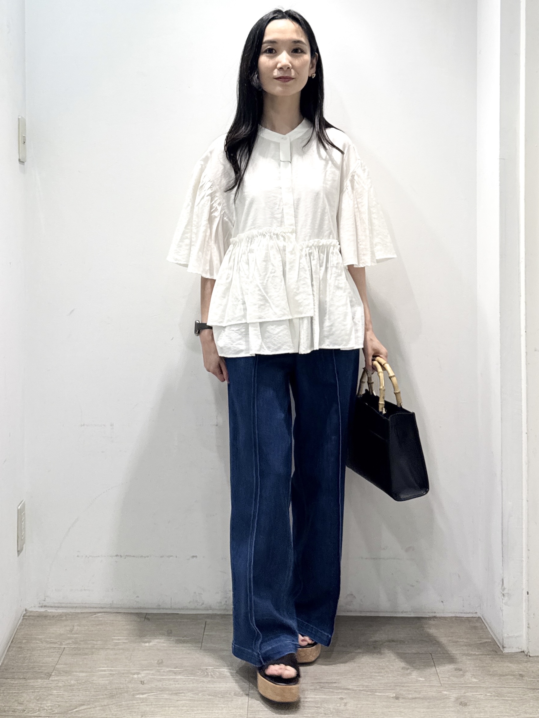 yuicciさんの「OPAQUE.CLIP｜アシンメトリーペプラムブラウス【洗濯機OK】」を使ったコーディネート
