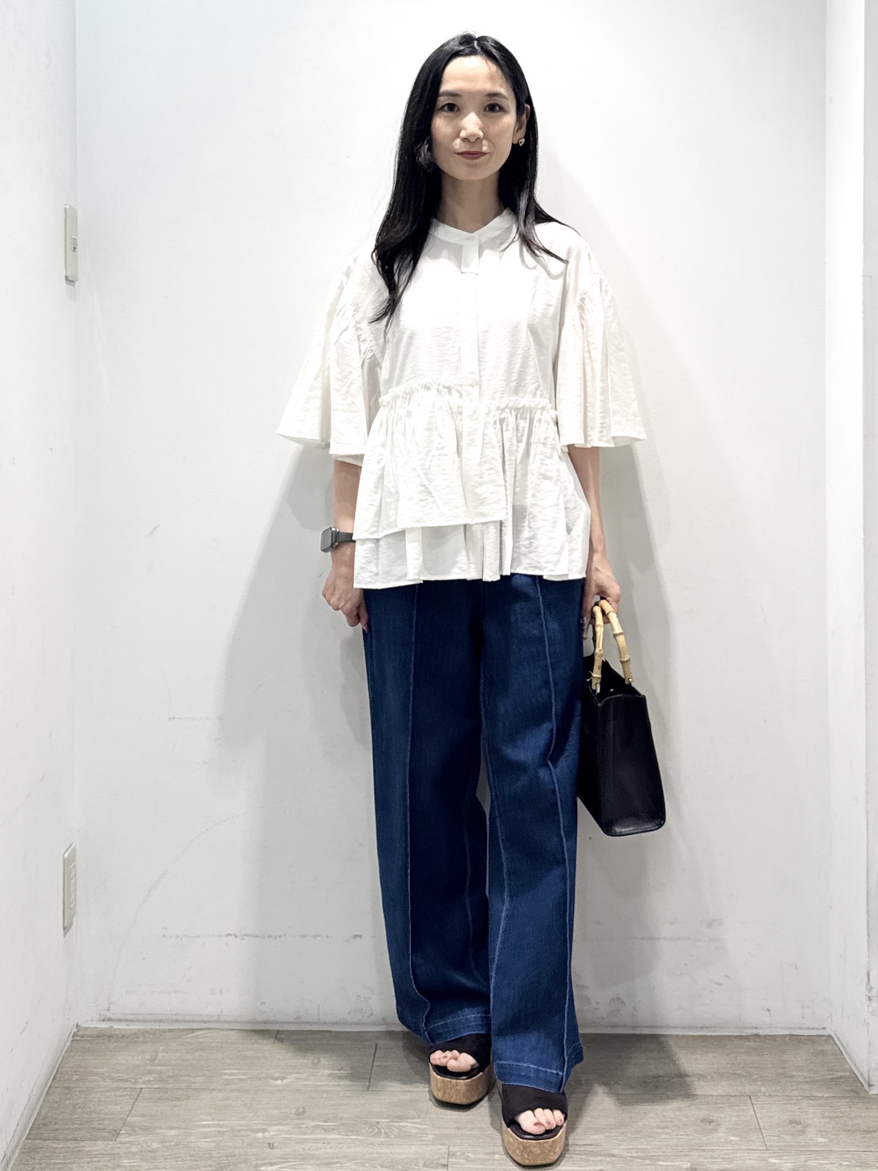 yuicciさんの「OPAQUE.CLIP｜アシンメトリーペプラムブラウス【洗濯機OK】」を使ったコーディネート