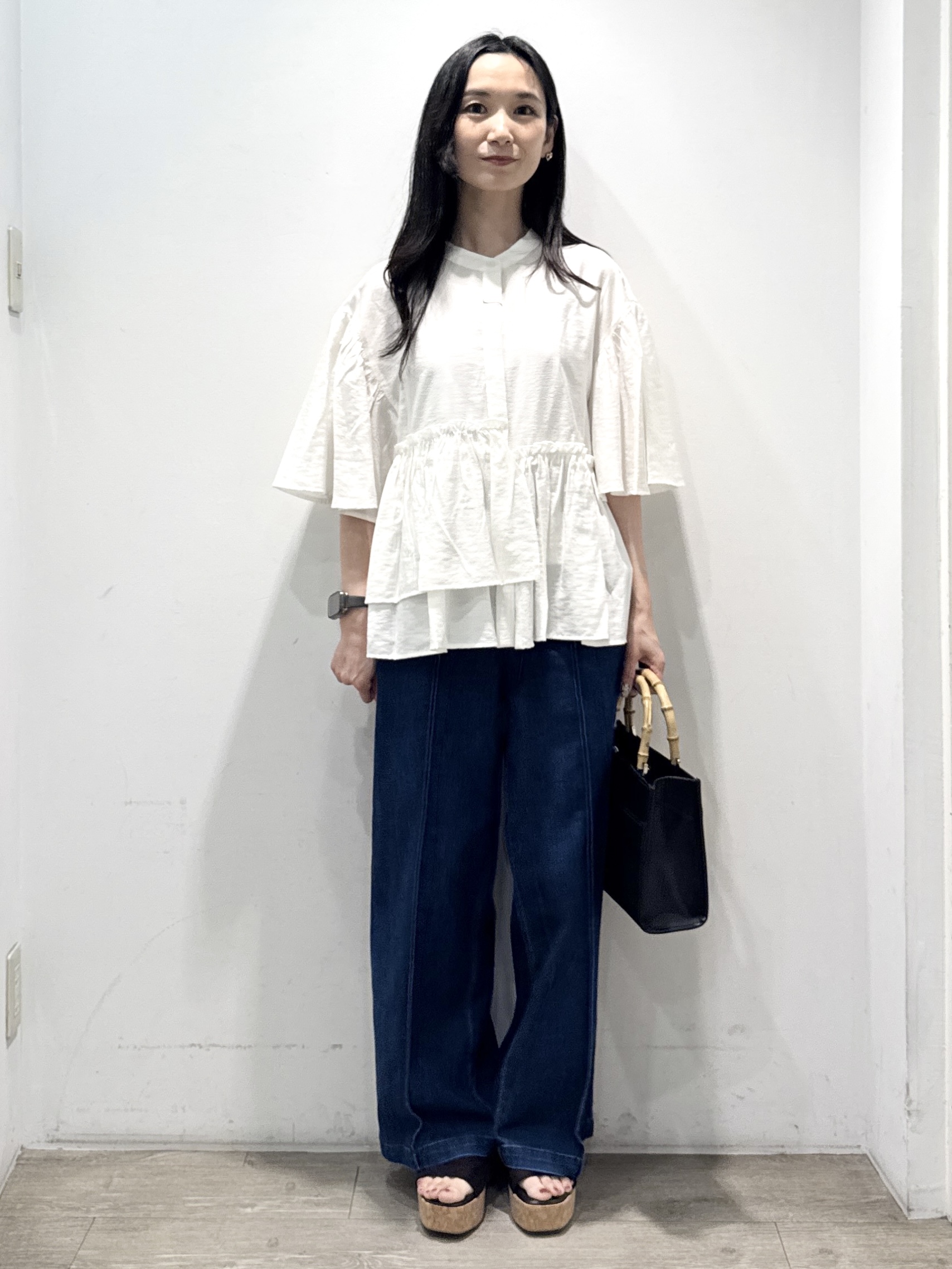 yuicciさんの「OPAQUE.CLIP｜アシンメトリーペプラムブラウス【洗濯機OK】」を使ったコーディネート