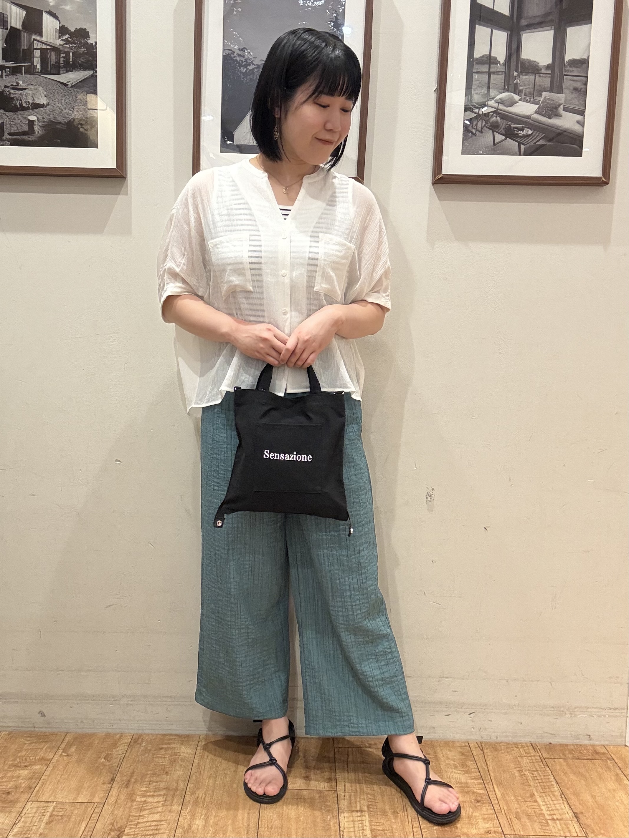 Tsuruさんの「SHOO･LA･RUE｜【洗濯機可/選べる6色】程よいシアー感が涼し気 ゆったりワッシャードルマンブラウス」を使ったコーディネート