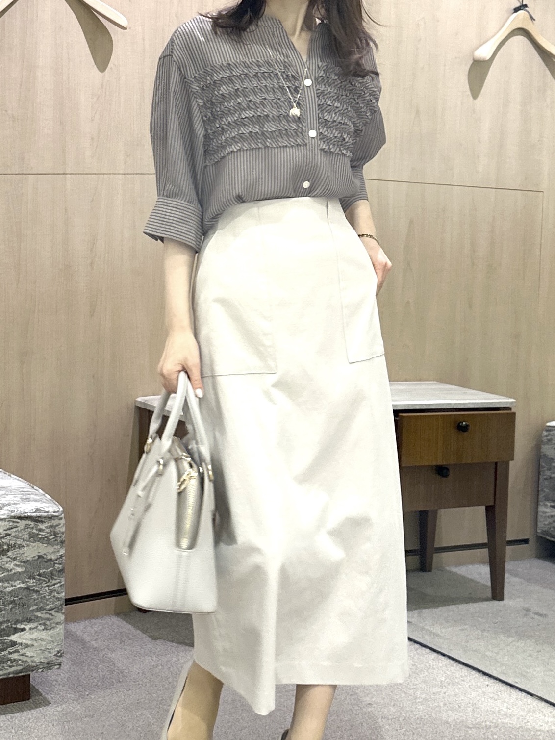 Miwaさんの「UNTITLED｜【接触冷感/通気性/洗える】フロントフリルブラウス」を使ったコーディネート
