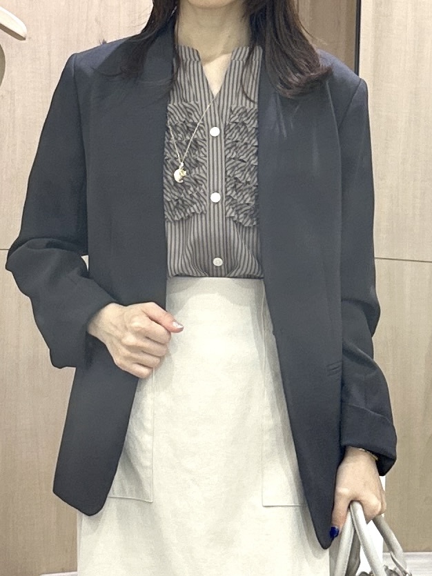 Miwaさんの「UNTITLED｜【セットアップ可/UV/接触冷感】エアリーノーカラージャケット」を使ったコーディネート