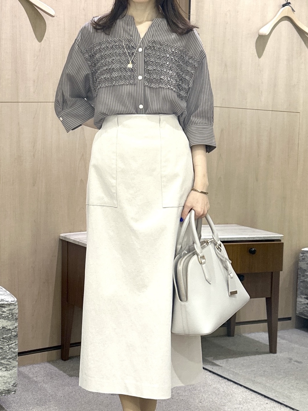 Miwaさんの「UNTITLED｜【接触冷感/通気性/洗える】フロントフリルブラウス」を使ったコーディネート
