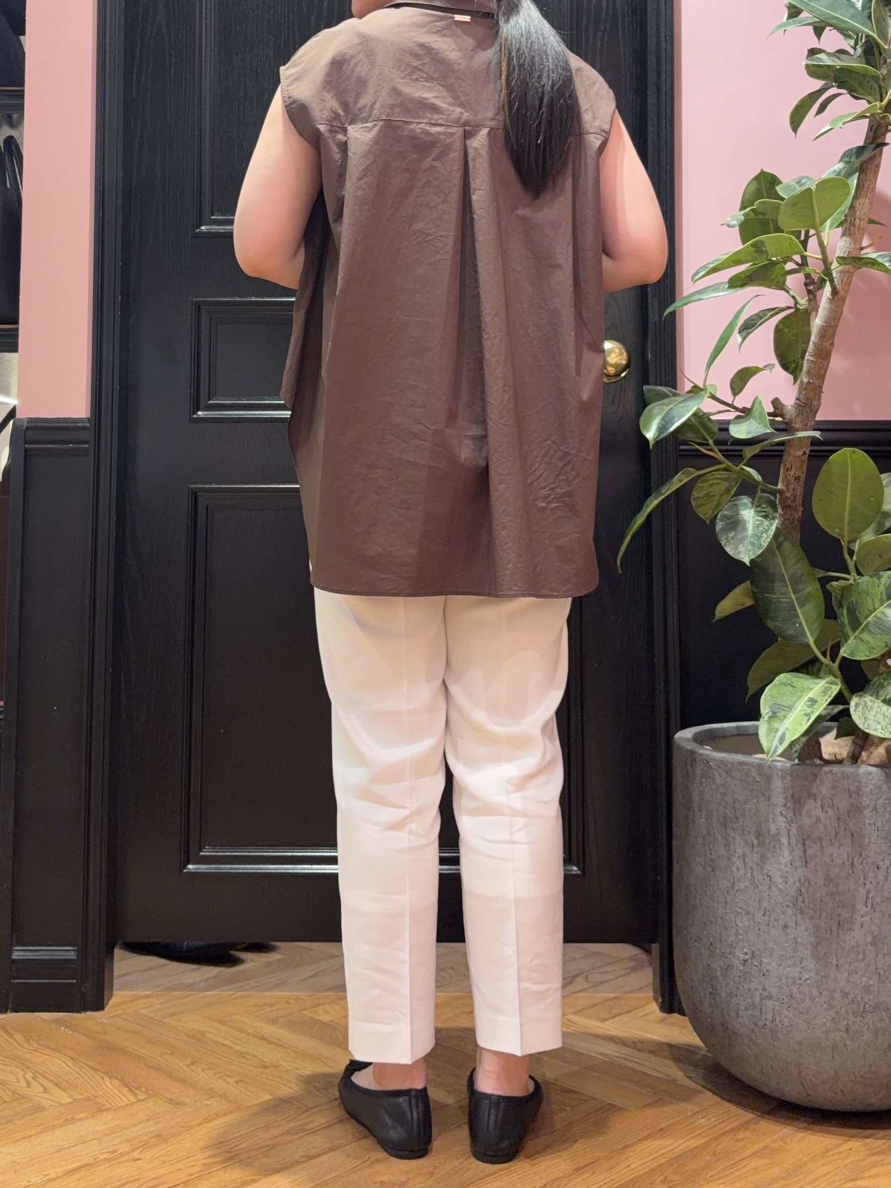 SAKAIさんの「DRESSTERIOR｜フレンチスリーブ スキッパーブラウス」を使ったコーディネート