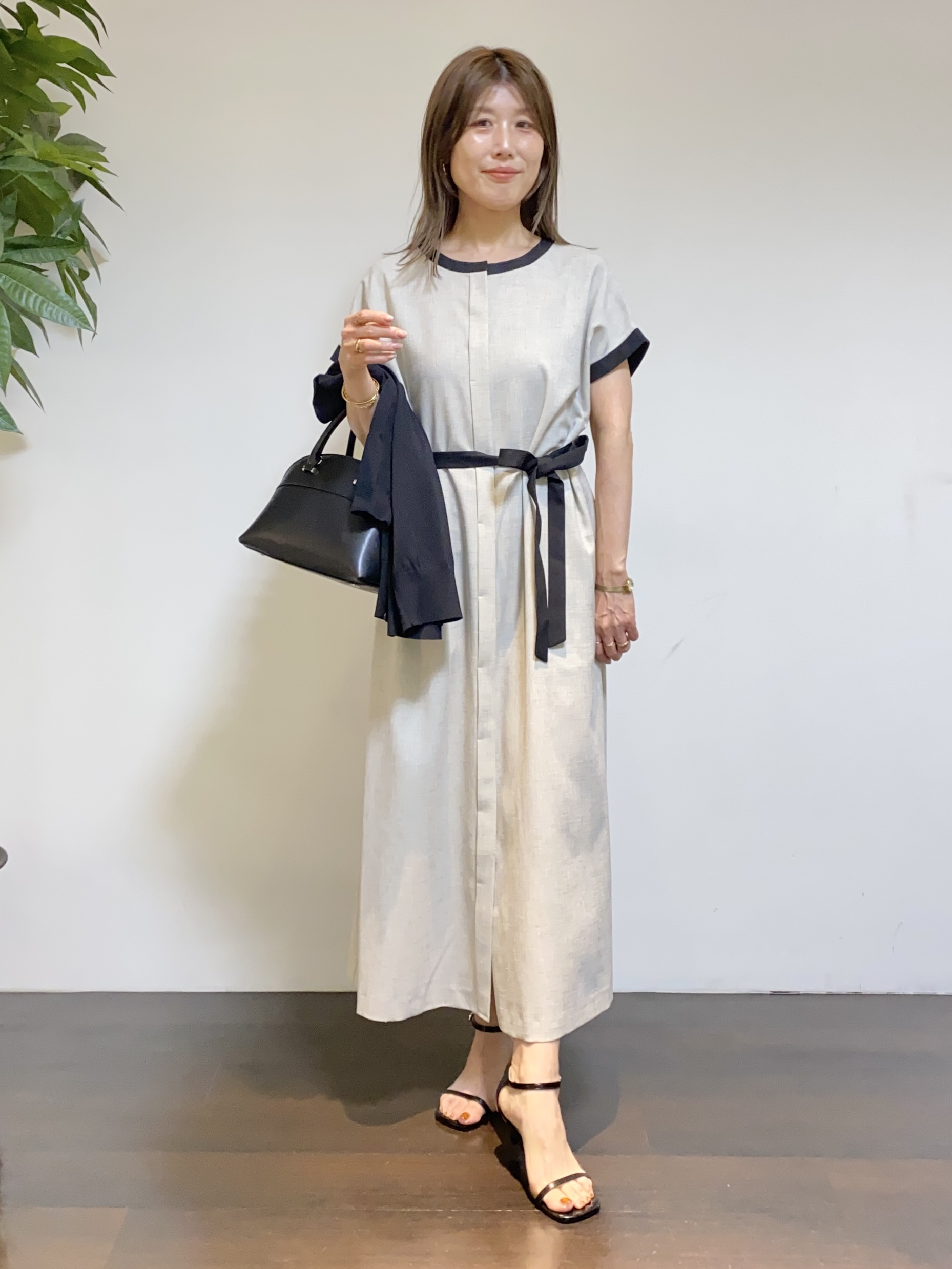 tomoさんの「UNTITLED｜【接触冷感/UVカット/イージーケア】配色ラインワンピース」を使ったコーディネート