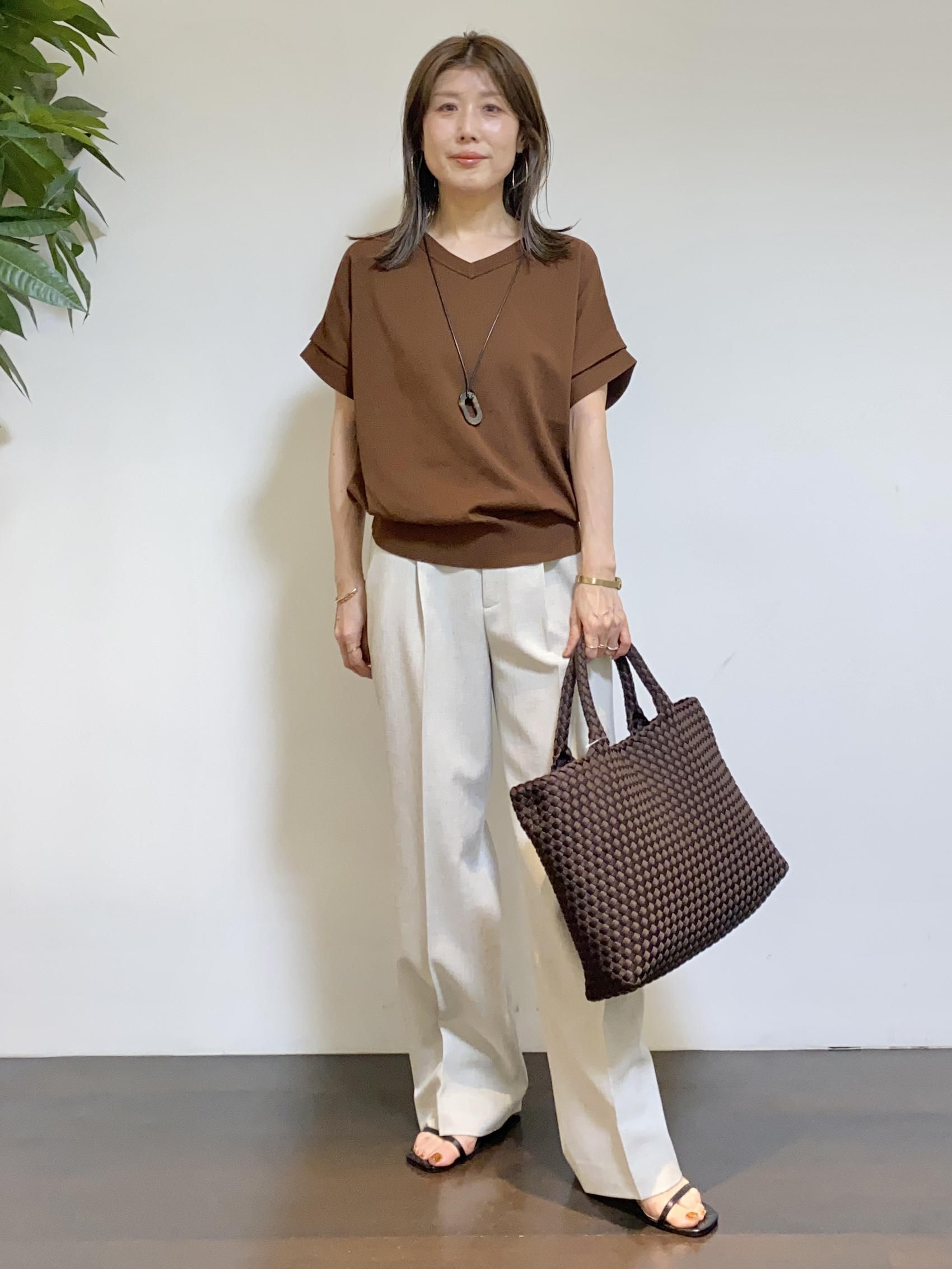 tomoさんの「UNTITLED｜◆【さらりと快適/セットアップ可/UV/接触冷感】スラブカラーレスジャケット」を使ったコーディネート