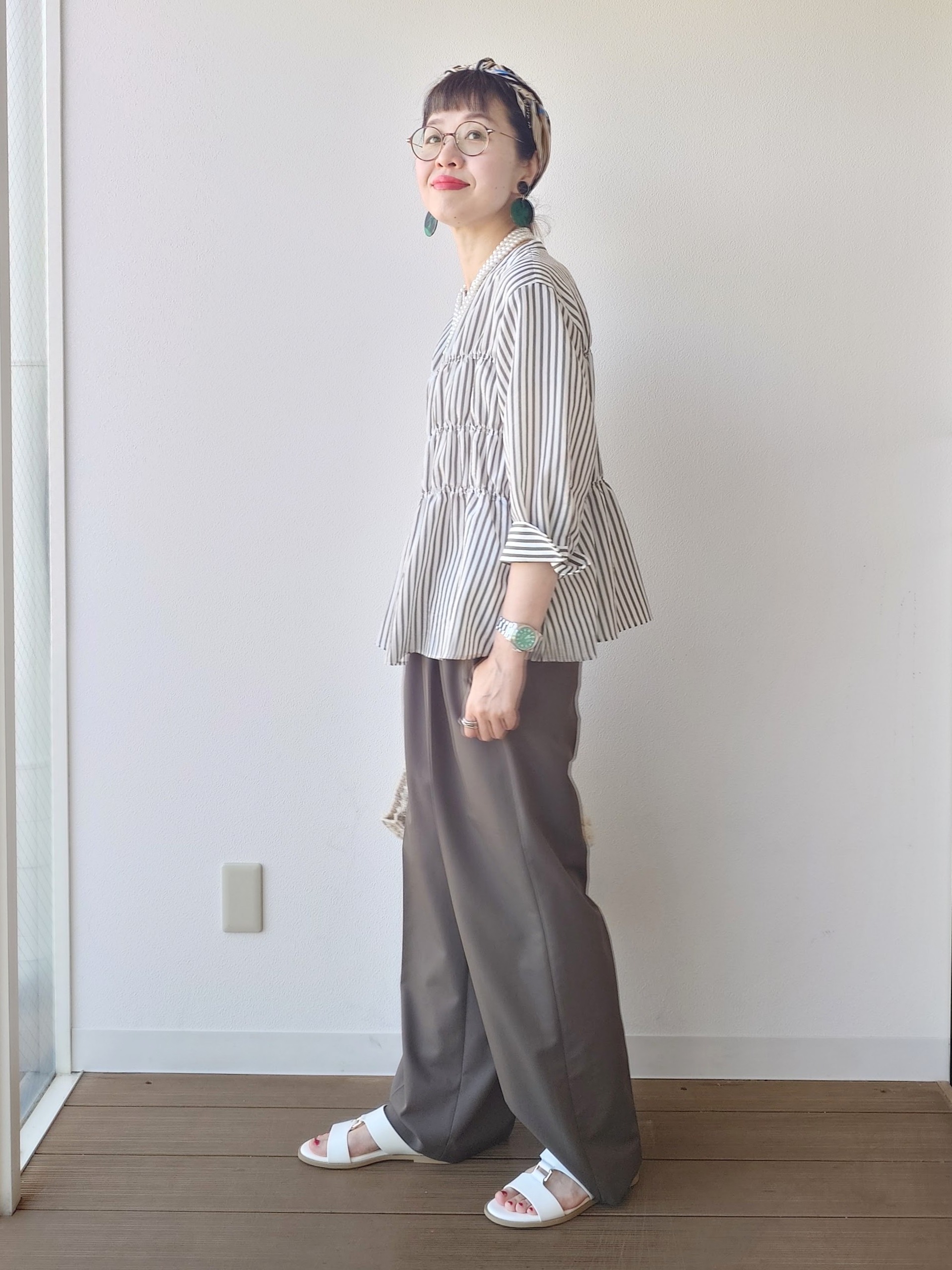 MUTSUKOさんの「UNTITLED｜ストライプシャーリングブラウス」を使ったコーディネート