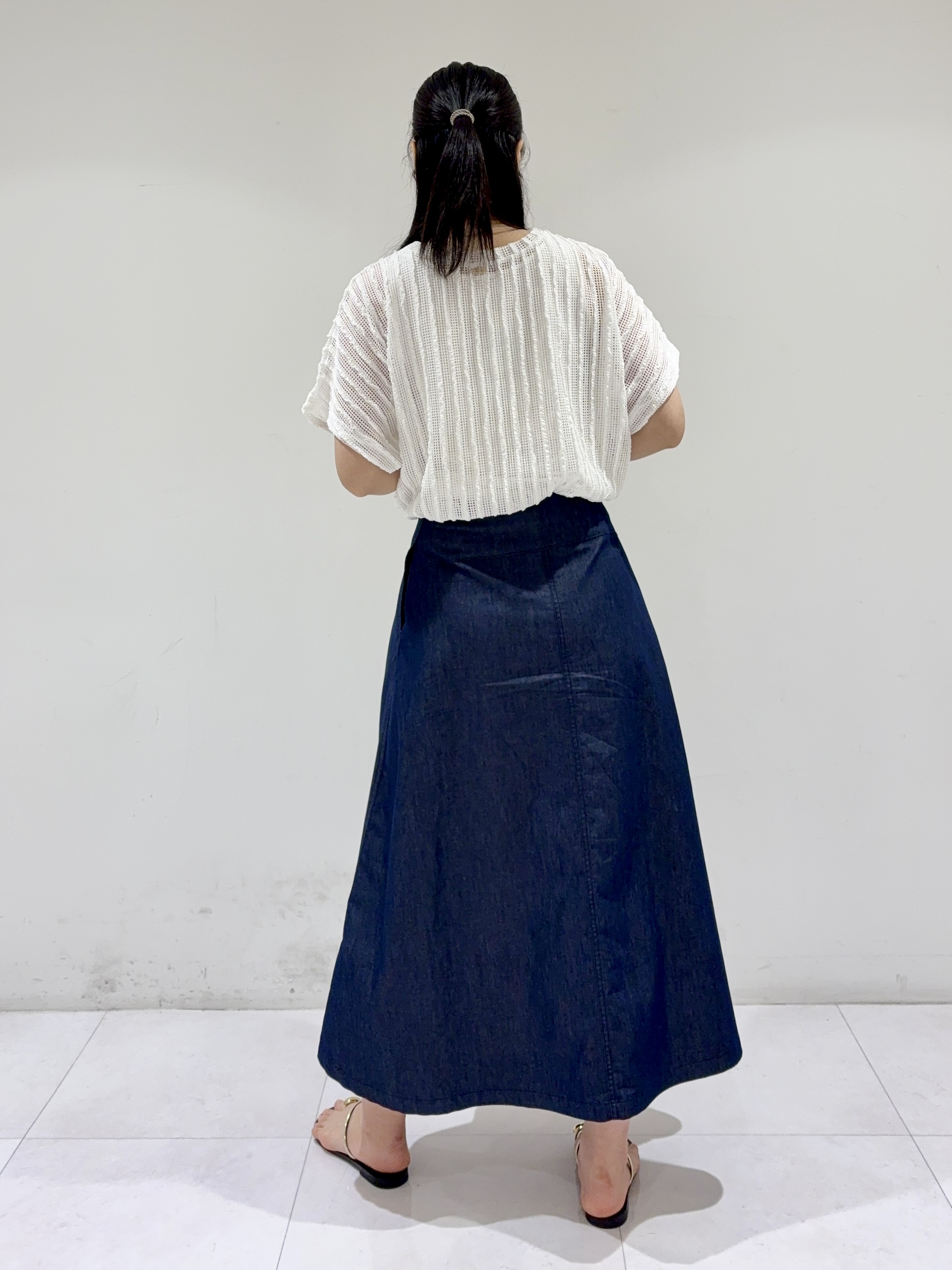 ayaさんの「DRESSTERIOR｜【体型カバー/日除け】ドルマンスリーブ シアーメッシュプルオーバー」を使ったコーディネート