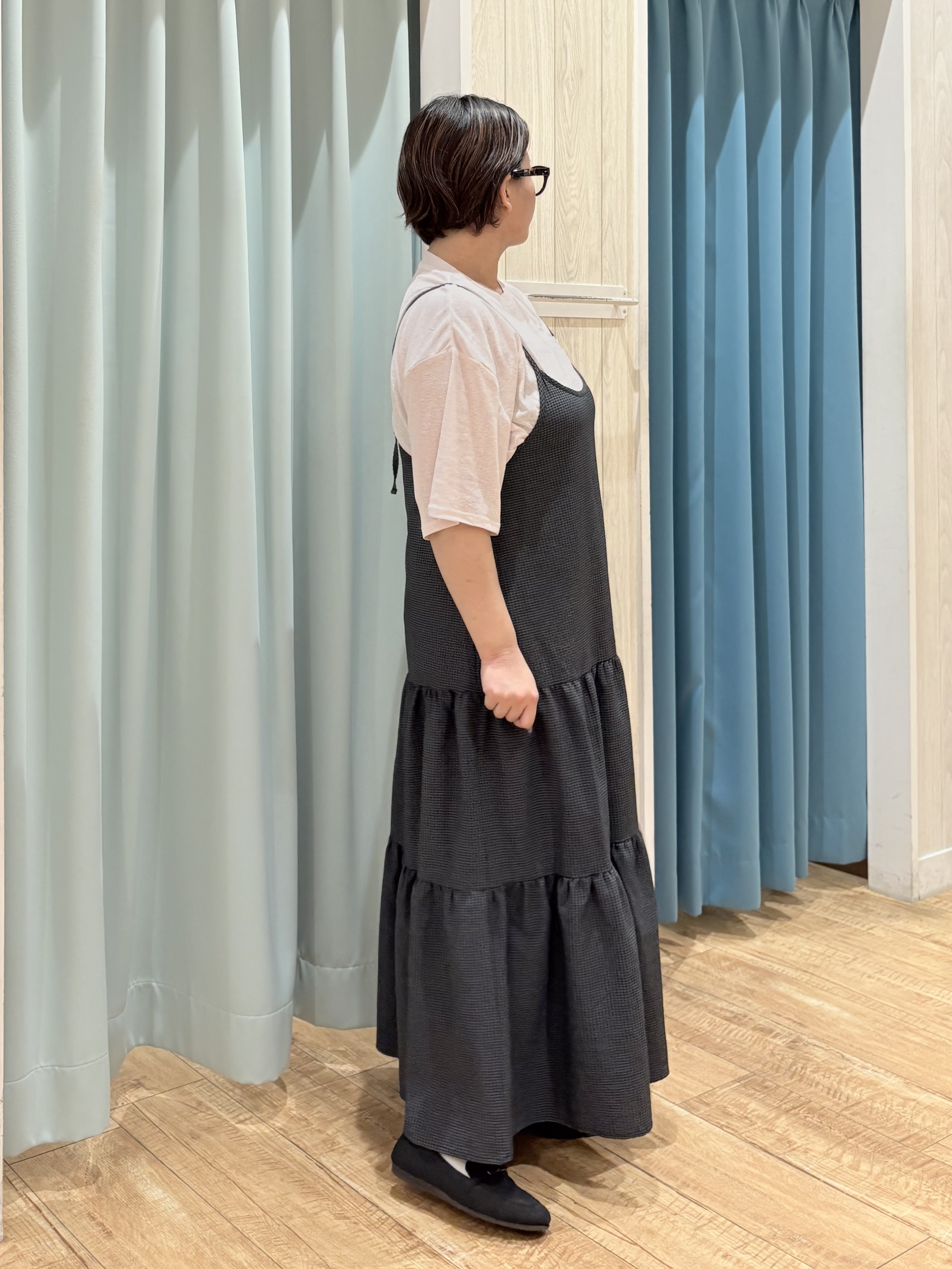 砂糖さんの「SHOO･LA･RUE｜【S-LL/洗濯機可】ほんのり甘いチェック柄 ティアードキャミワンピース」を使ったコーディネート