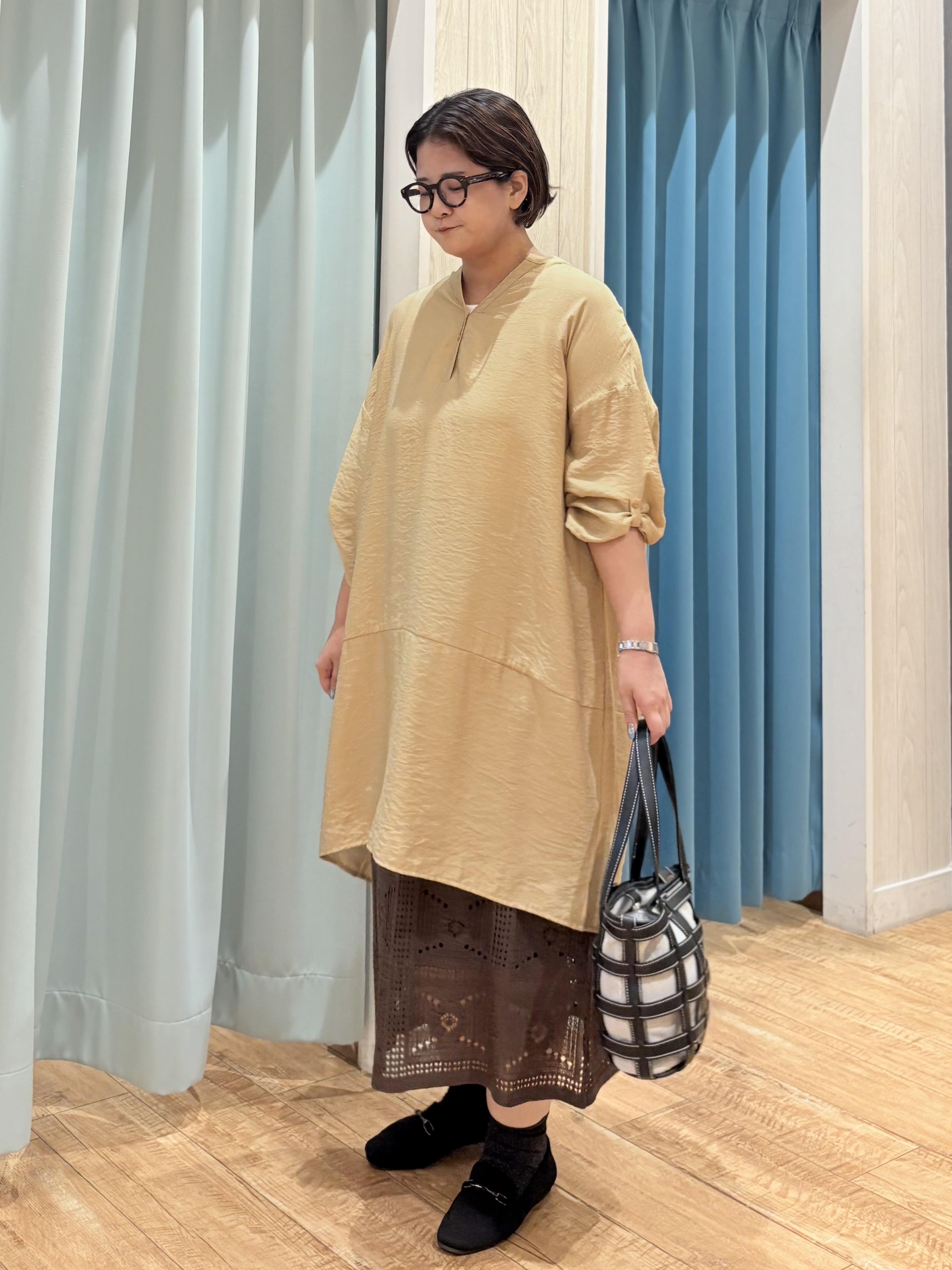 砂糖さんの「SHOO･LA･RUE｜【S-LL/洗濯後しわになりにくい】ゆるっと体型カバー 7分袖コクーンチュニック」を使ったコーディネート