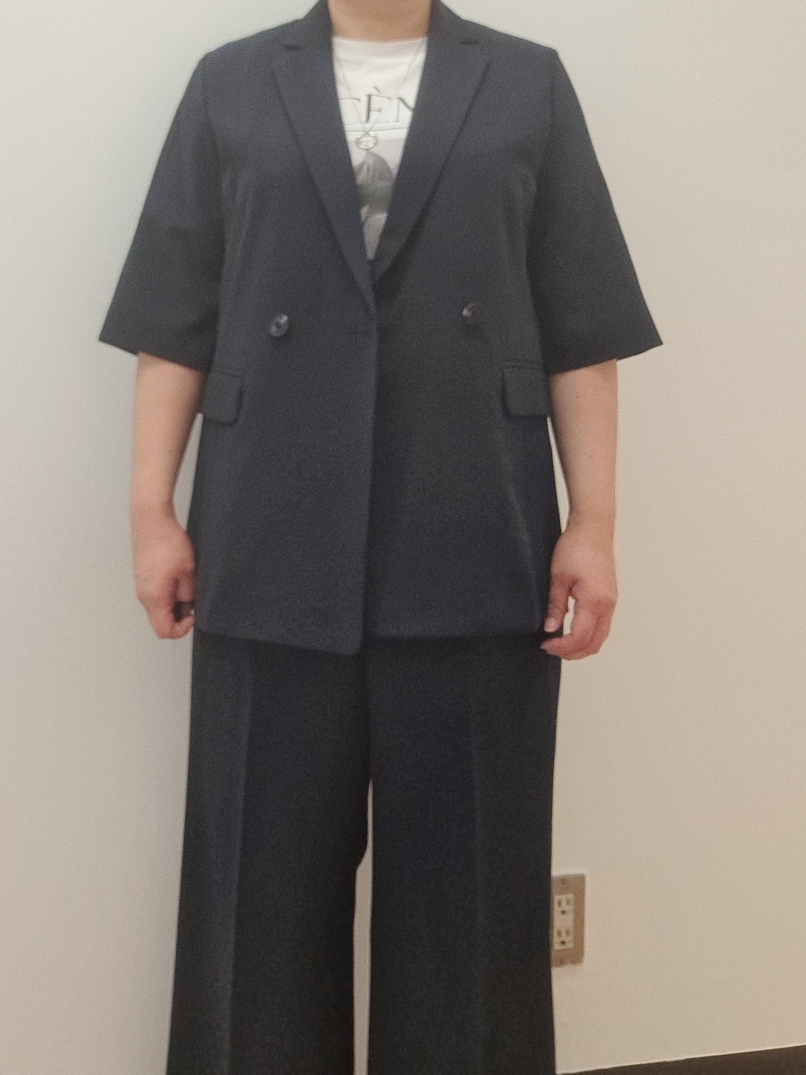 ますこさんの「UNTITLED｜【秋の通勤羽織/セットアップ可/UVカット】エアリークール半袖ジャケット」を使ったコーディネート