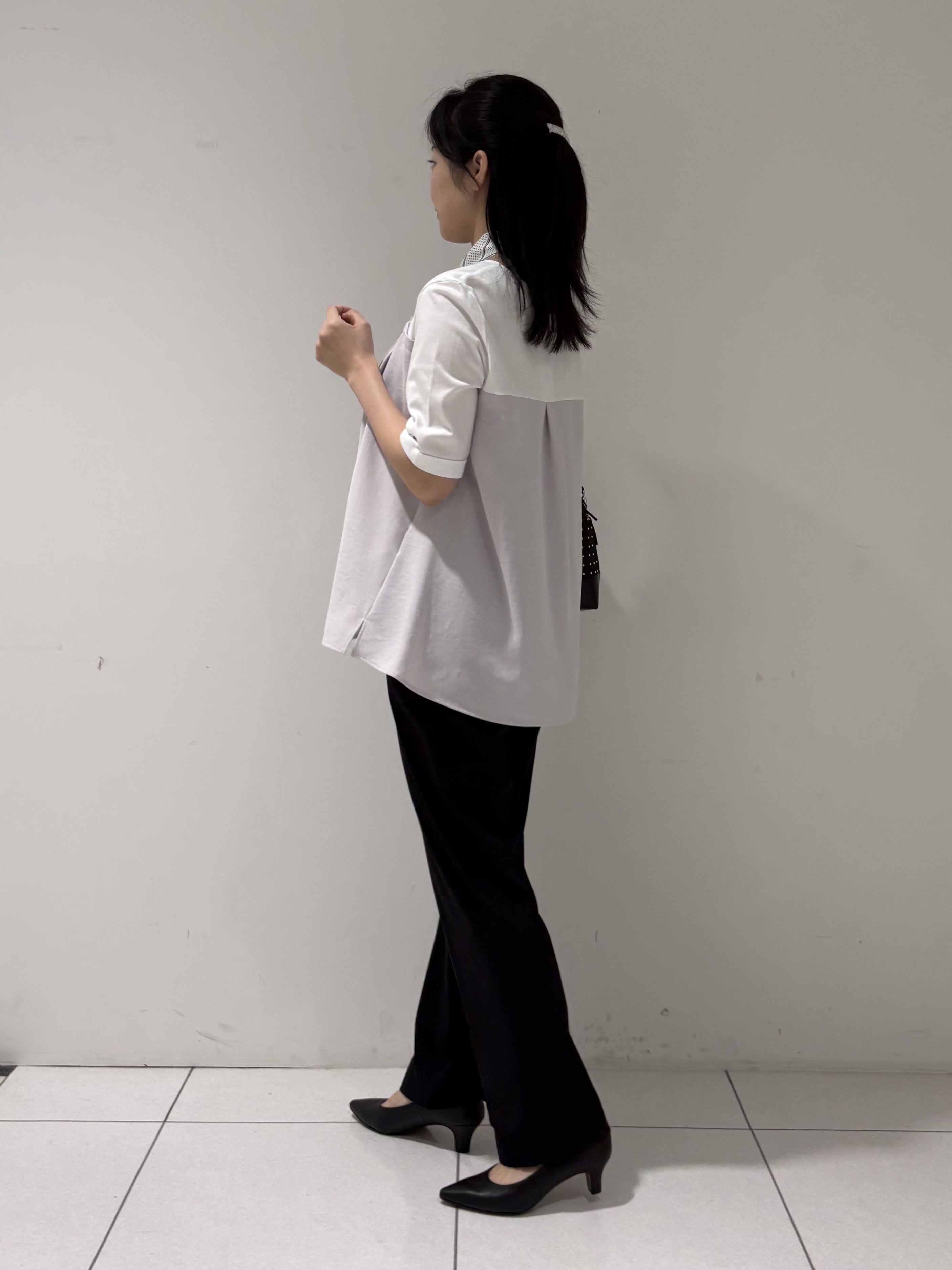 momokoさんの「INDIVI｜【着る日傘／SETUP可能】ビスチェレイヤード風トップス」を使ったコーディネート