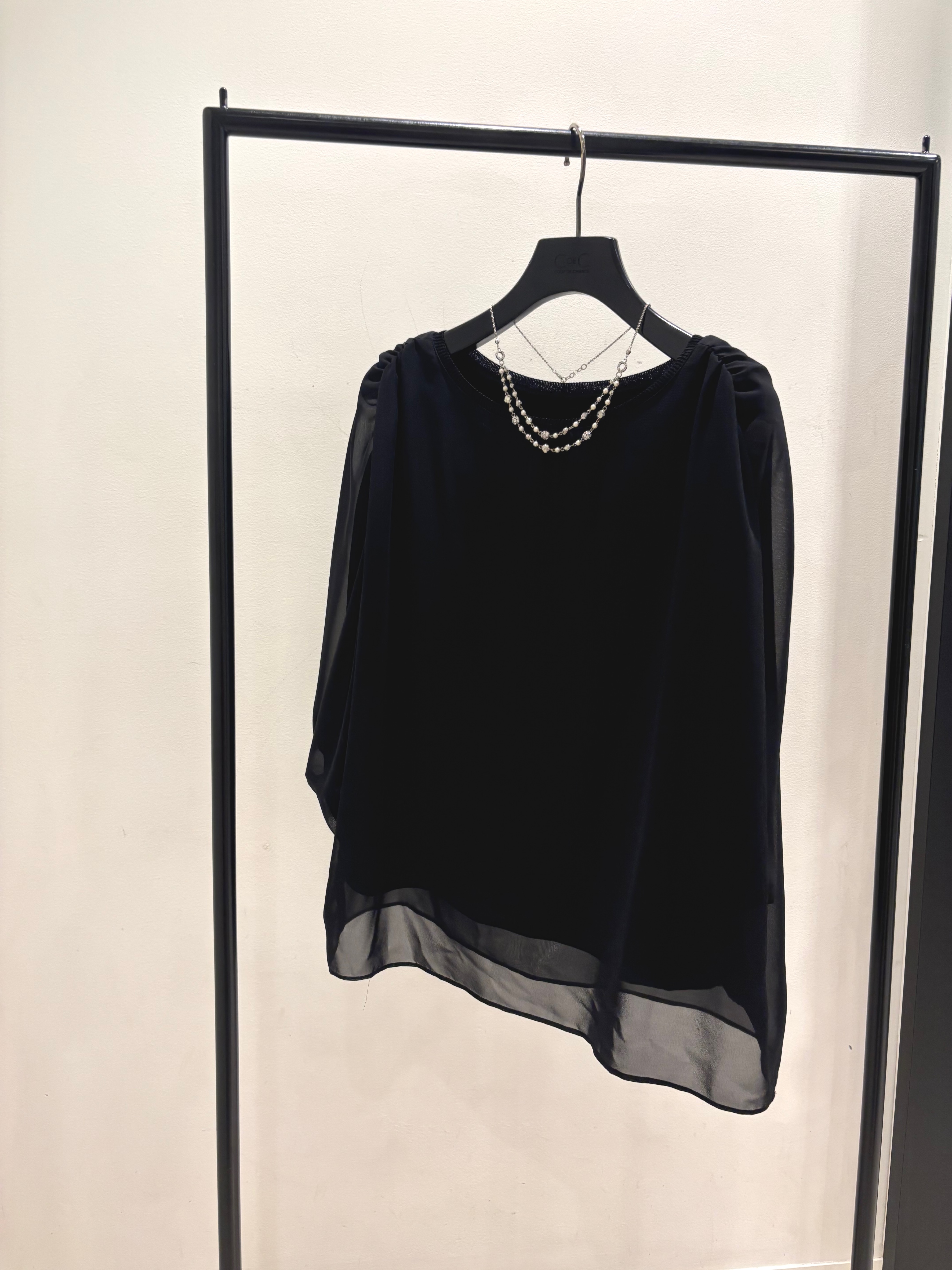 sawaさんの「COUP DE CHANCE｜【日本製/インナー付き】ギャザースリーブプルオーバー」を使ったコーディネート