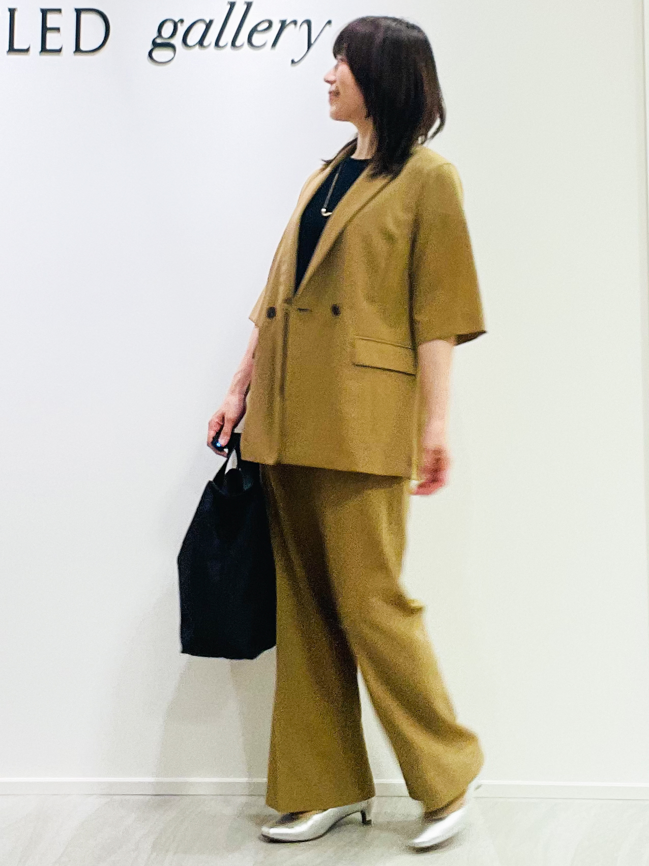 めいさんの「UNTITLED｜【秋の通勤羽織/セットアップ可/UVカット】エアリークール半袖ジャケット」を使ったコーディネート