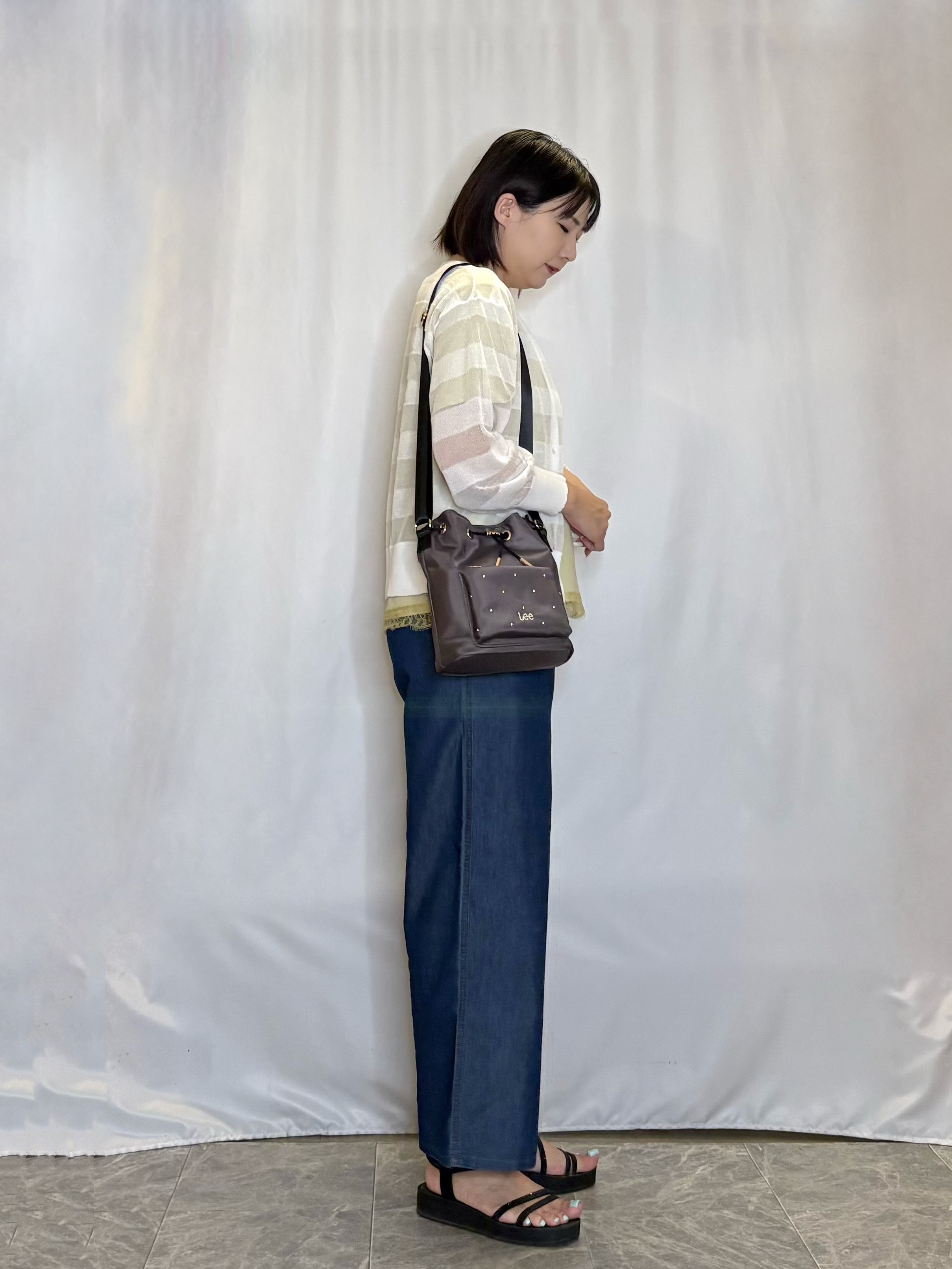ネリさんの「SHOO･LA･RUE｜【洗濯機可/S-LL】涼し気な透け感 日差し冷房対策に シアーボーダーカーディガン」を使ったコーディネート