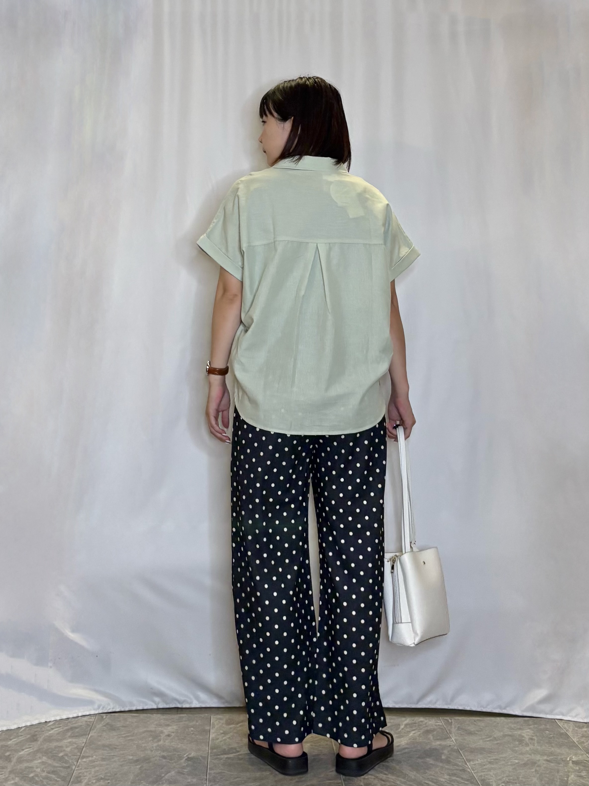 ネリさんの「SHOO･LA･RUE｜【UV/吸水速乾/抗菌防臭】インせず着られる フレンチリネンスキッパーシャツ」を使ったコーディネート