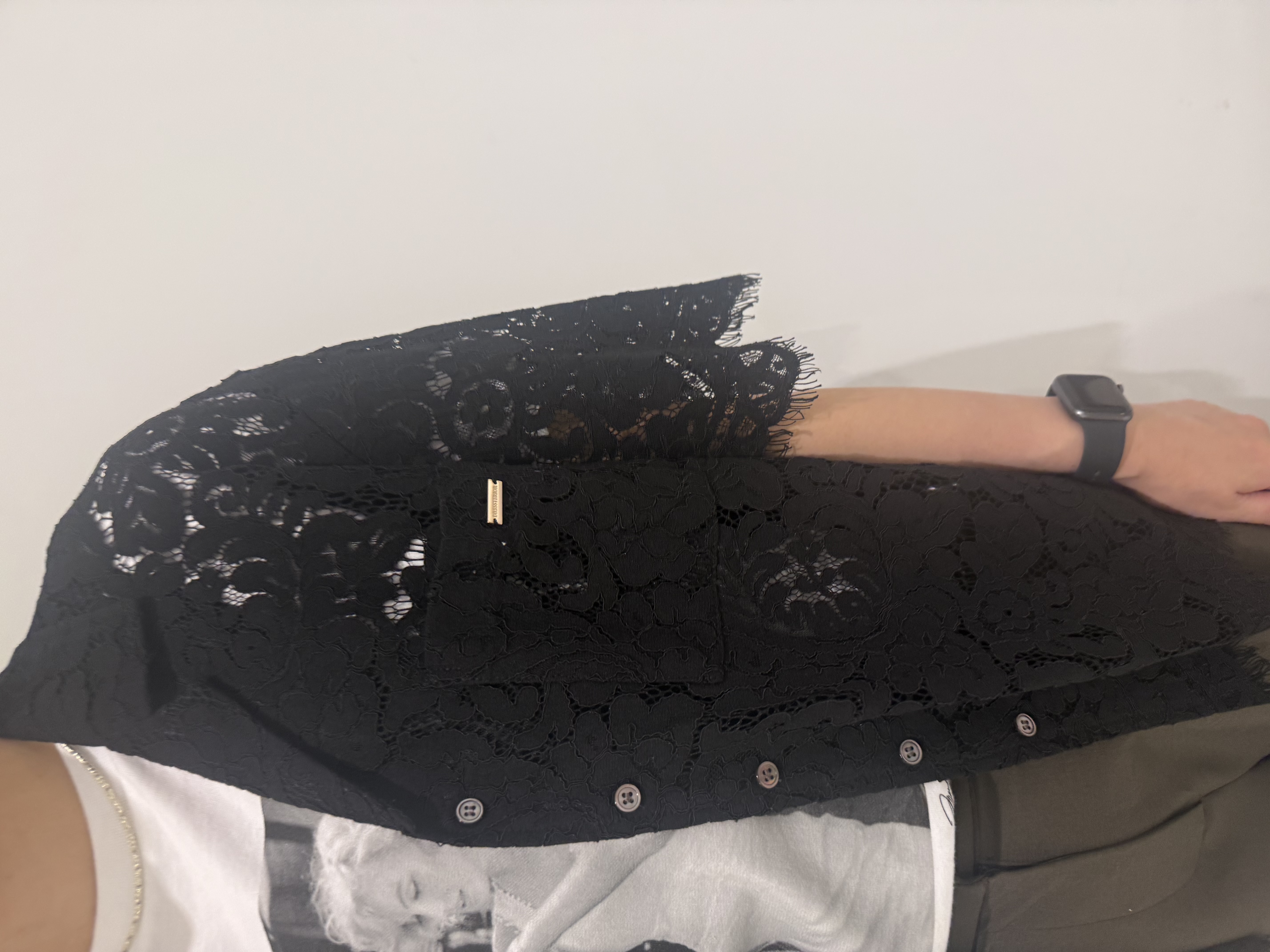 MIYAKAWAさんの「DRESSTERIOR｜【ウォッシャブル/羽織りにも便利】シアーコードレースブラウス」を使ったコーディネート