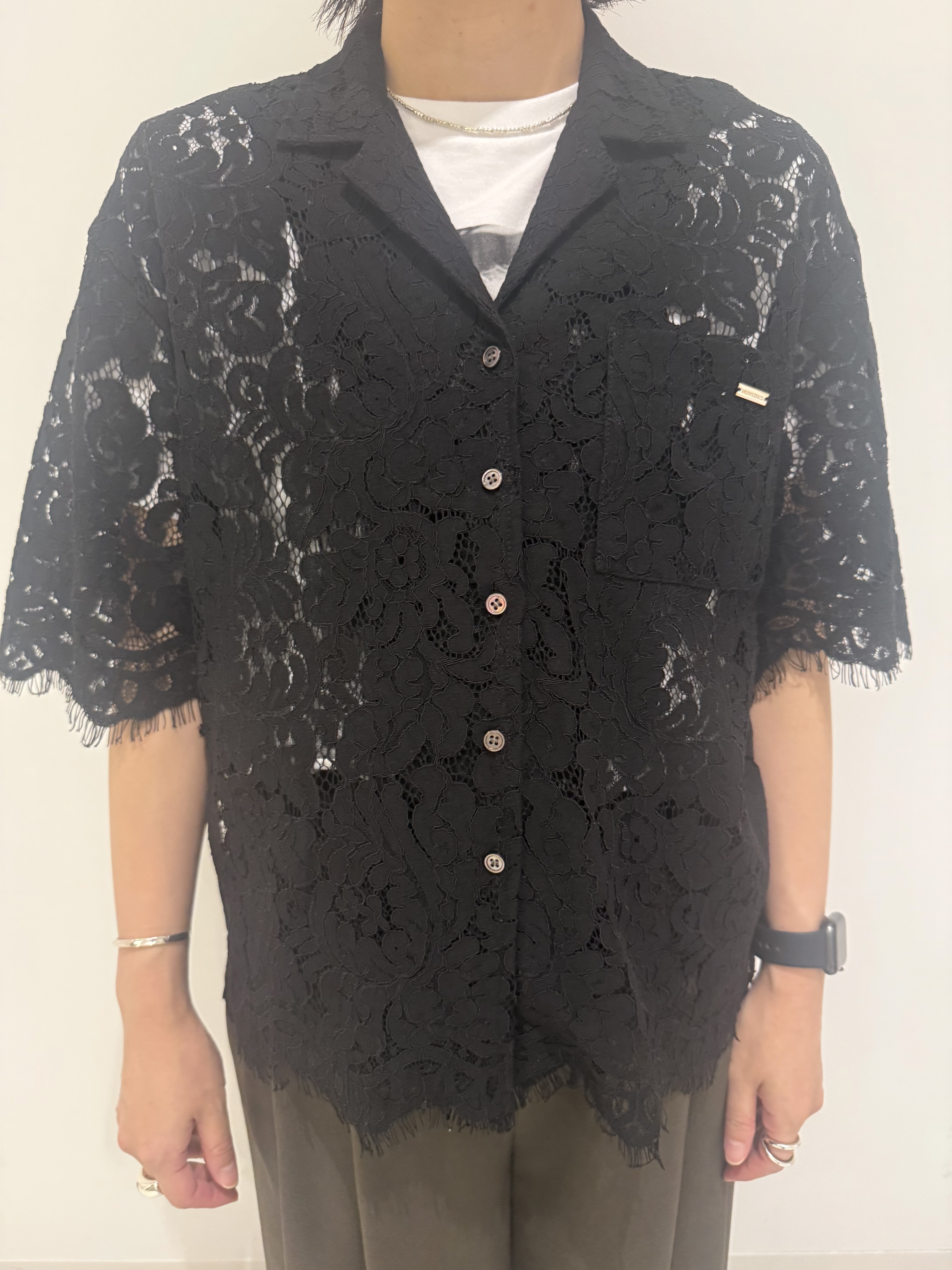 MIYAKAWAさんの「DRESSTERIOR｜【ウォッシャブル/羽織りにも便利】シアーコードレースブラウス」を使ったコーディネート